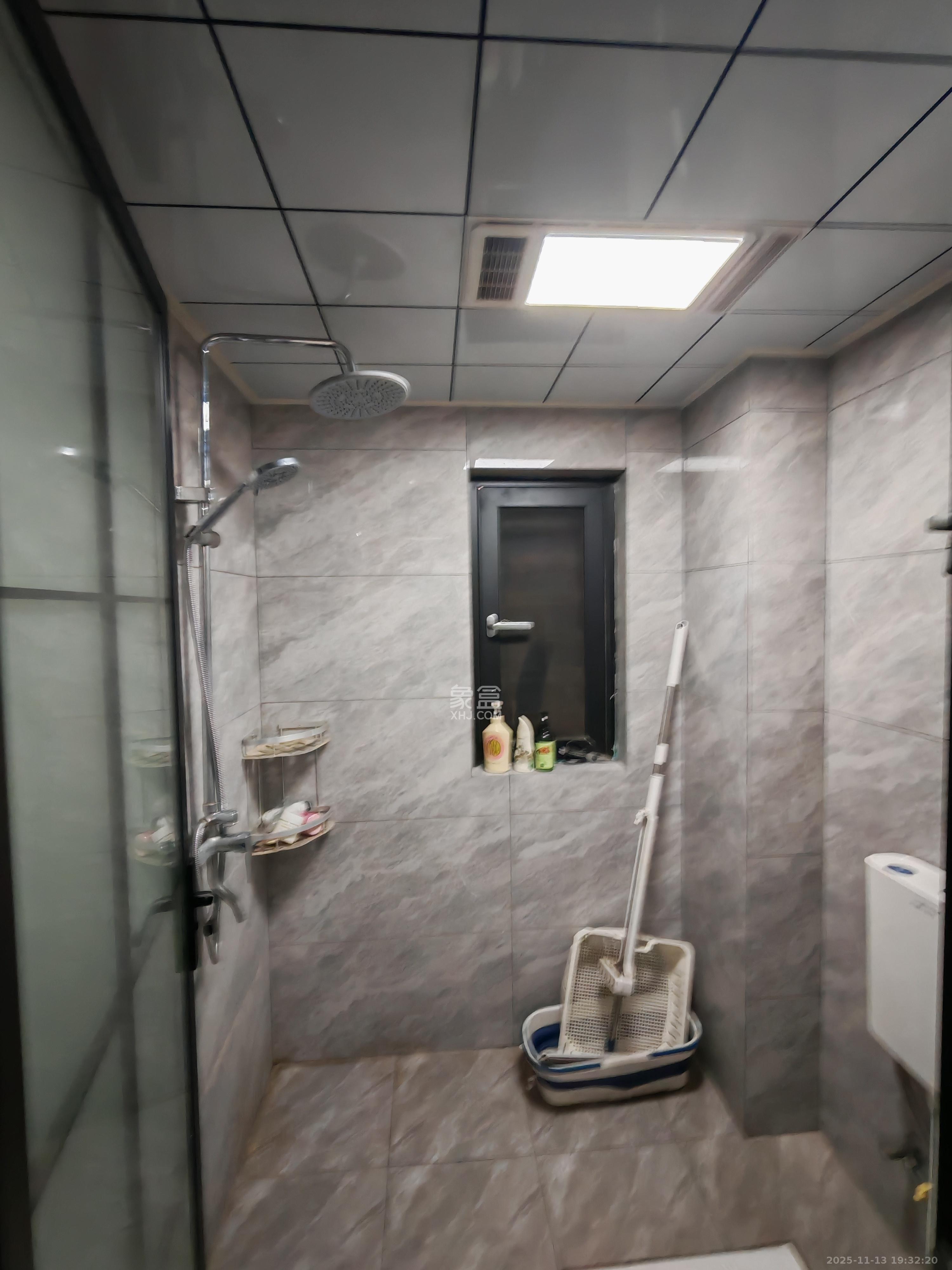 北辰中央公园DF区  3室2厅1卫    2600.0元/月室内图