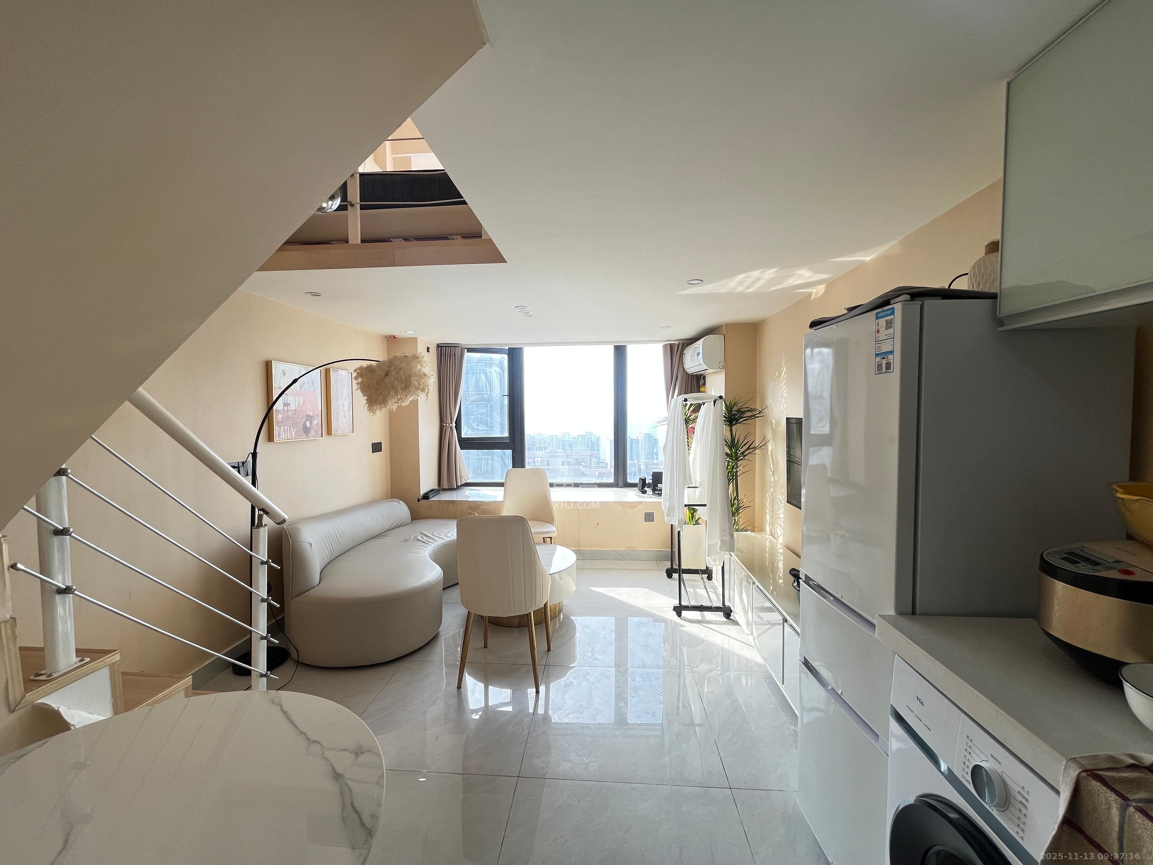 龙湖铂金岛 2室1厅1卫 2300.0元/月 龙湖铂金岛 2室1厅1卫 2300.0元/月室内图