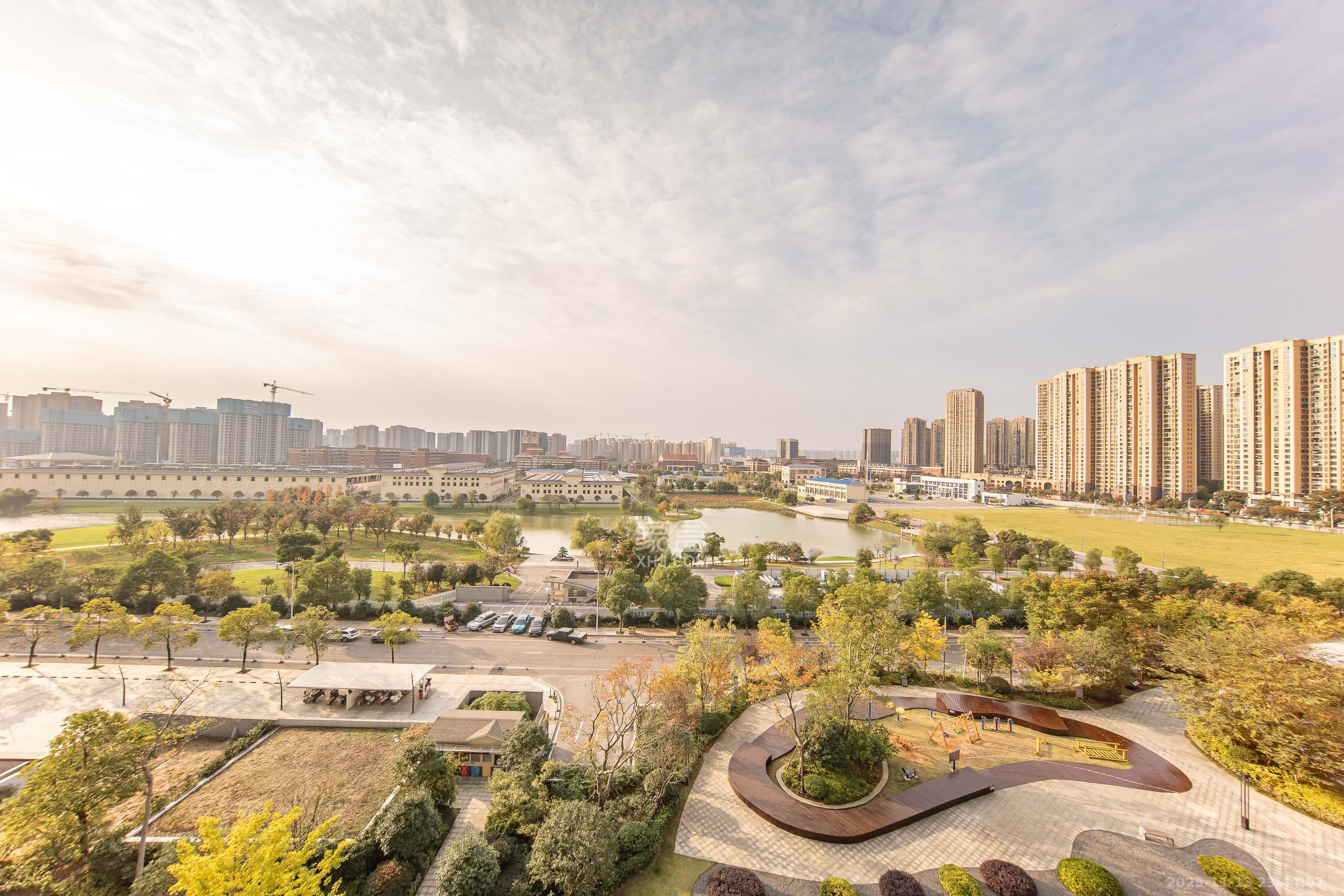 珠江颐德公馆  4室2厅2卫    380.0万其他