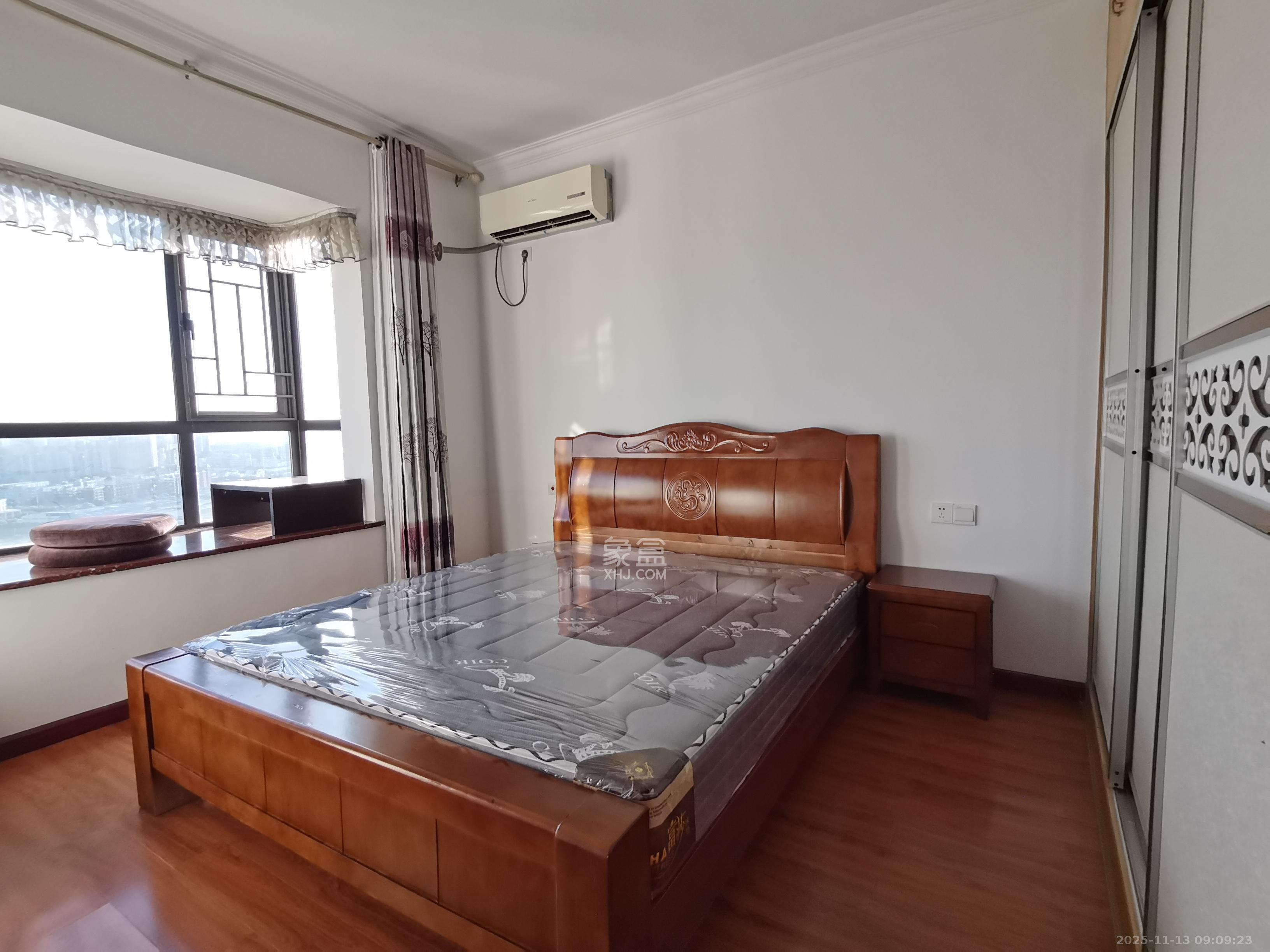 莱茵城  3室2厅1卫    2100.0元/月室内图