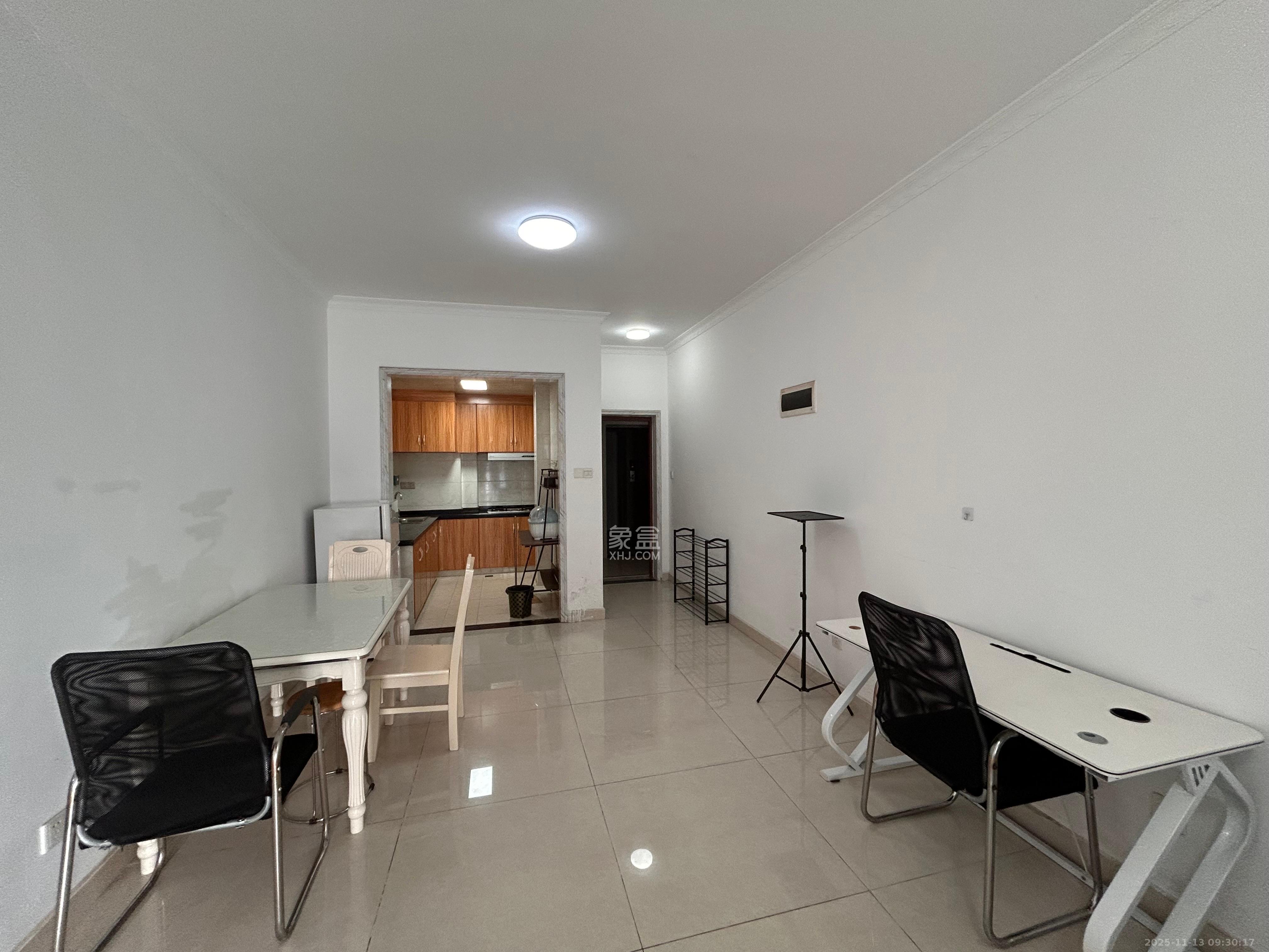 天元涉外景园C区  2室2厅1卫    2100.0元/月室内图