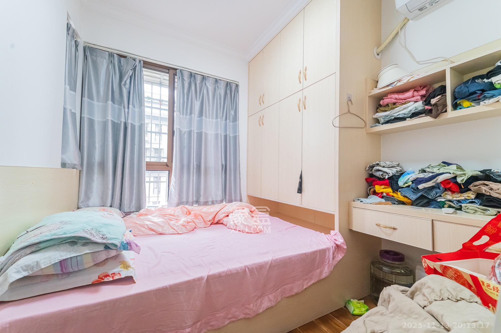 湖湾世景 3室2厅1卫 2100.0元/月 湖湾世景 3室2厅1卫 2100.0元/月室内图