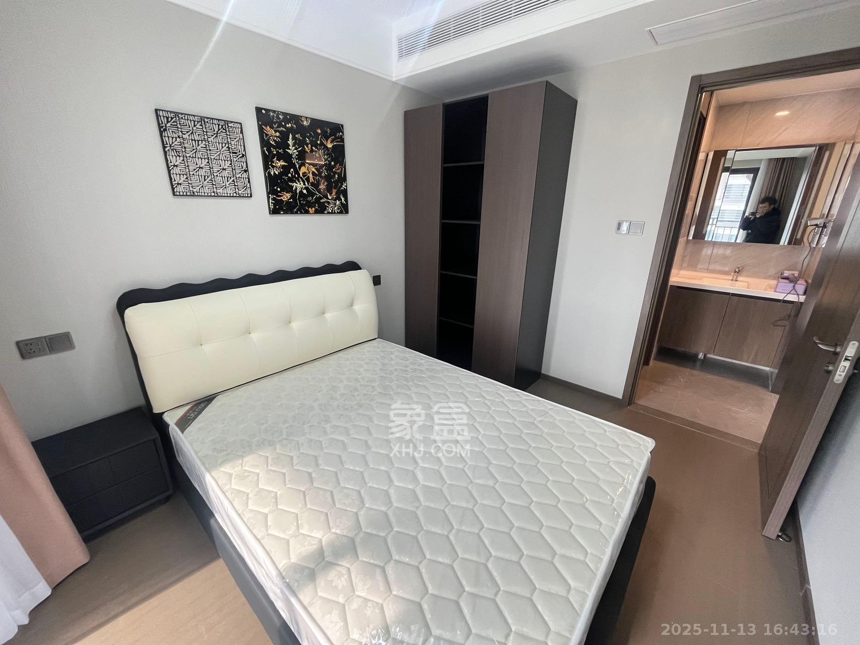 龙湖天璞  3室2厅2卫    4000.0元/月室内图