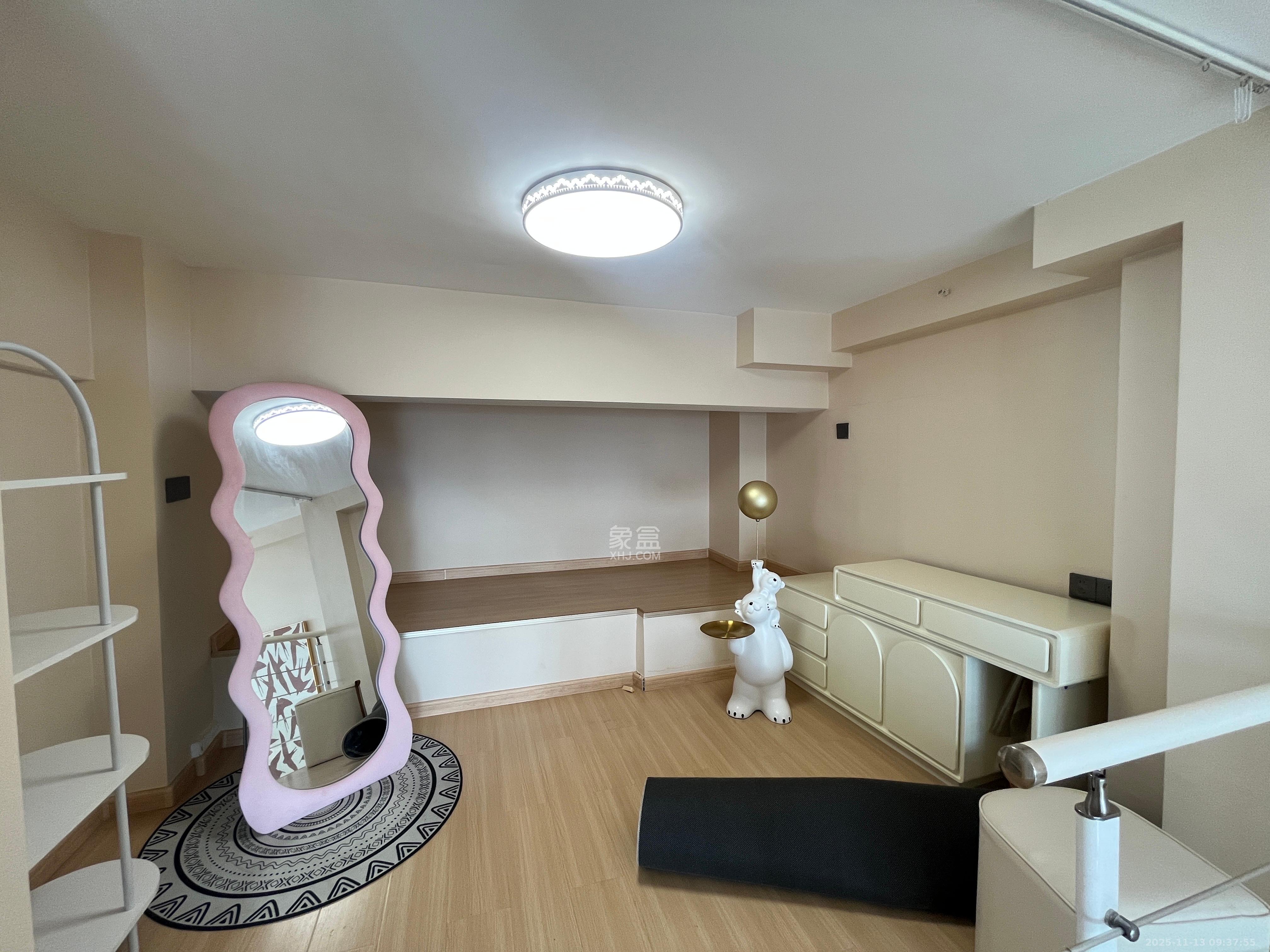 龙湖铂金岛 2室1厅1卫 2300.0元/月 龙湖铂金岛 2室1厅1卫 2300.0元/月室内图