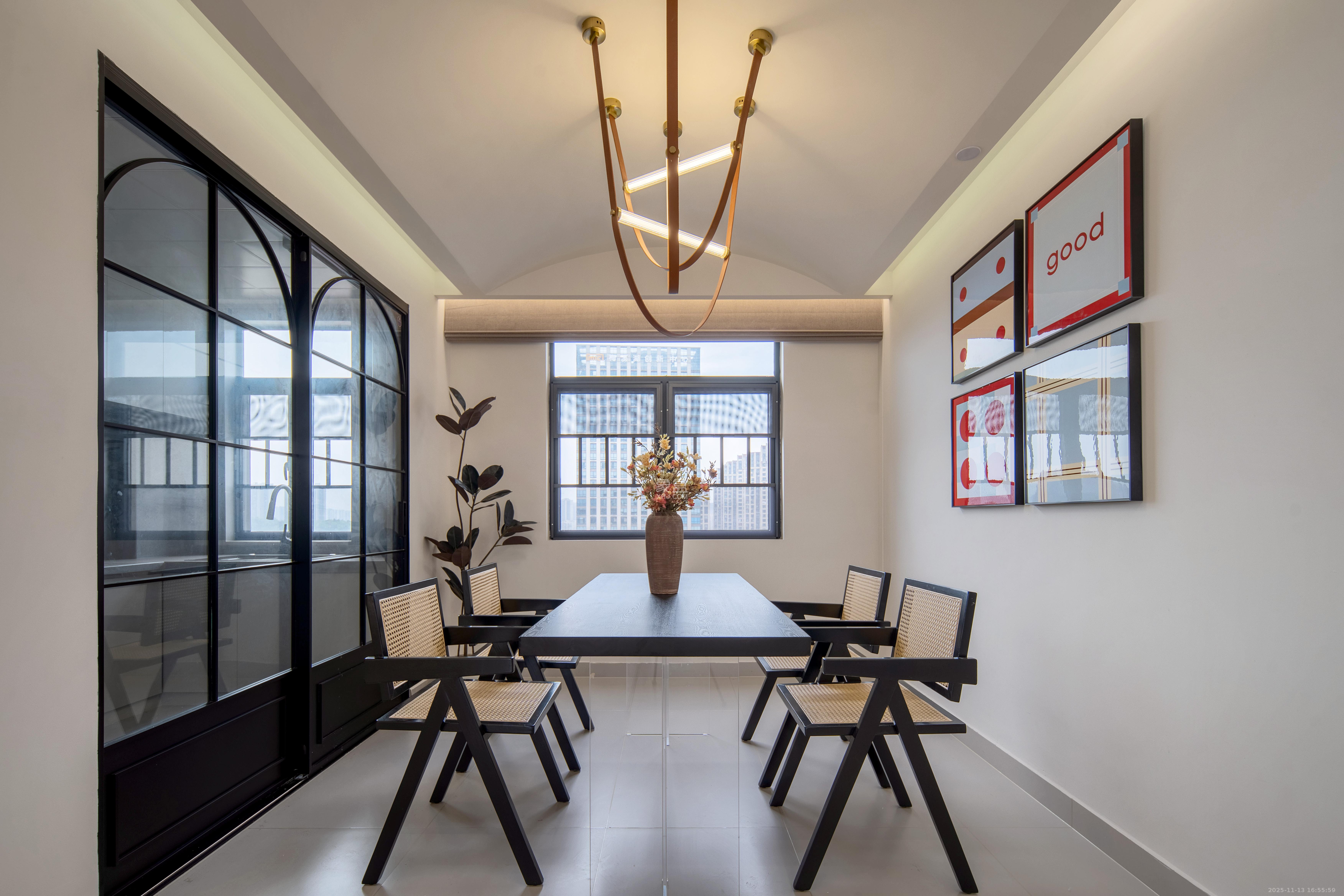 中建梅溪湖中心  4室2厅2卫    8000.0元/月室内图