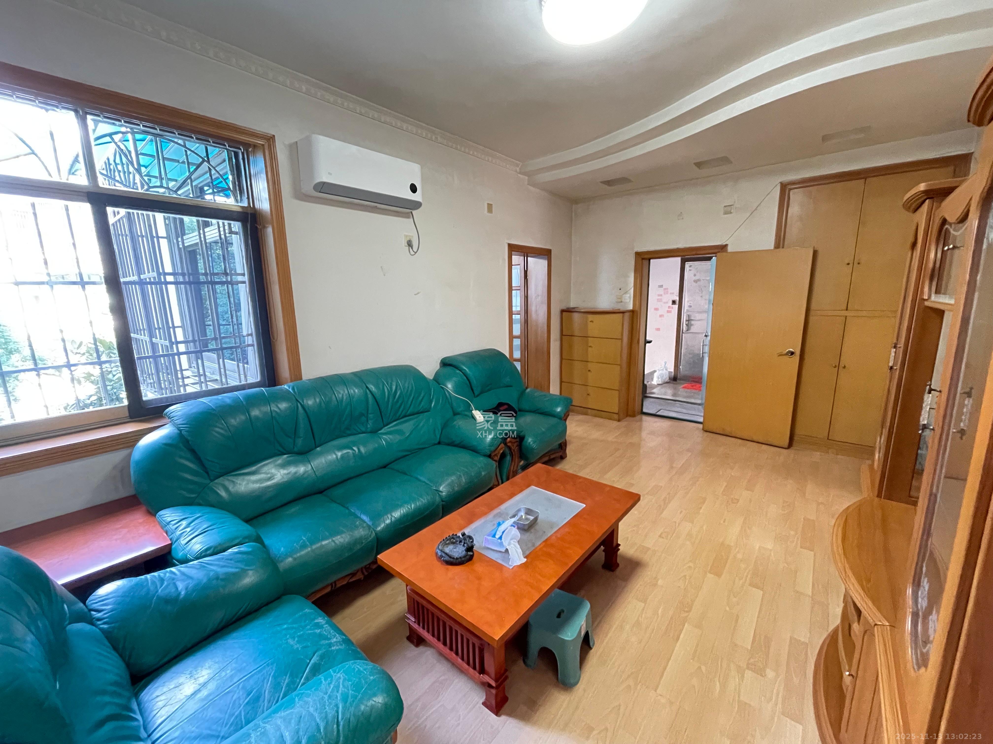 市直属机关宿舍 2室2厅1卫 1700.0元/月 市直属机关宿舍 2室2厅1卫 1700.0元/月室内图