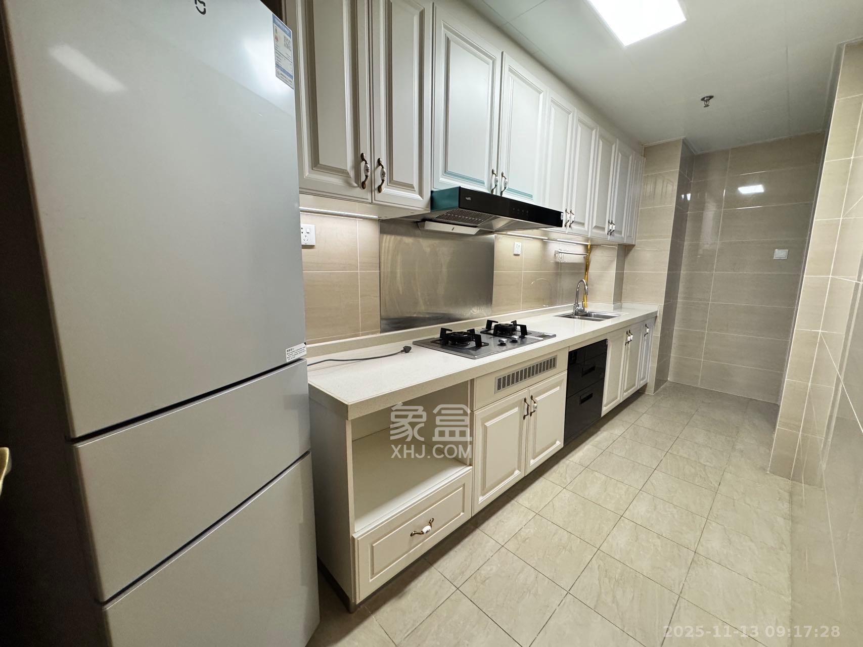 恒大翡翠华庭  2室2厅2卫    1800.0元/月室内图