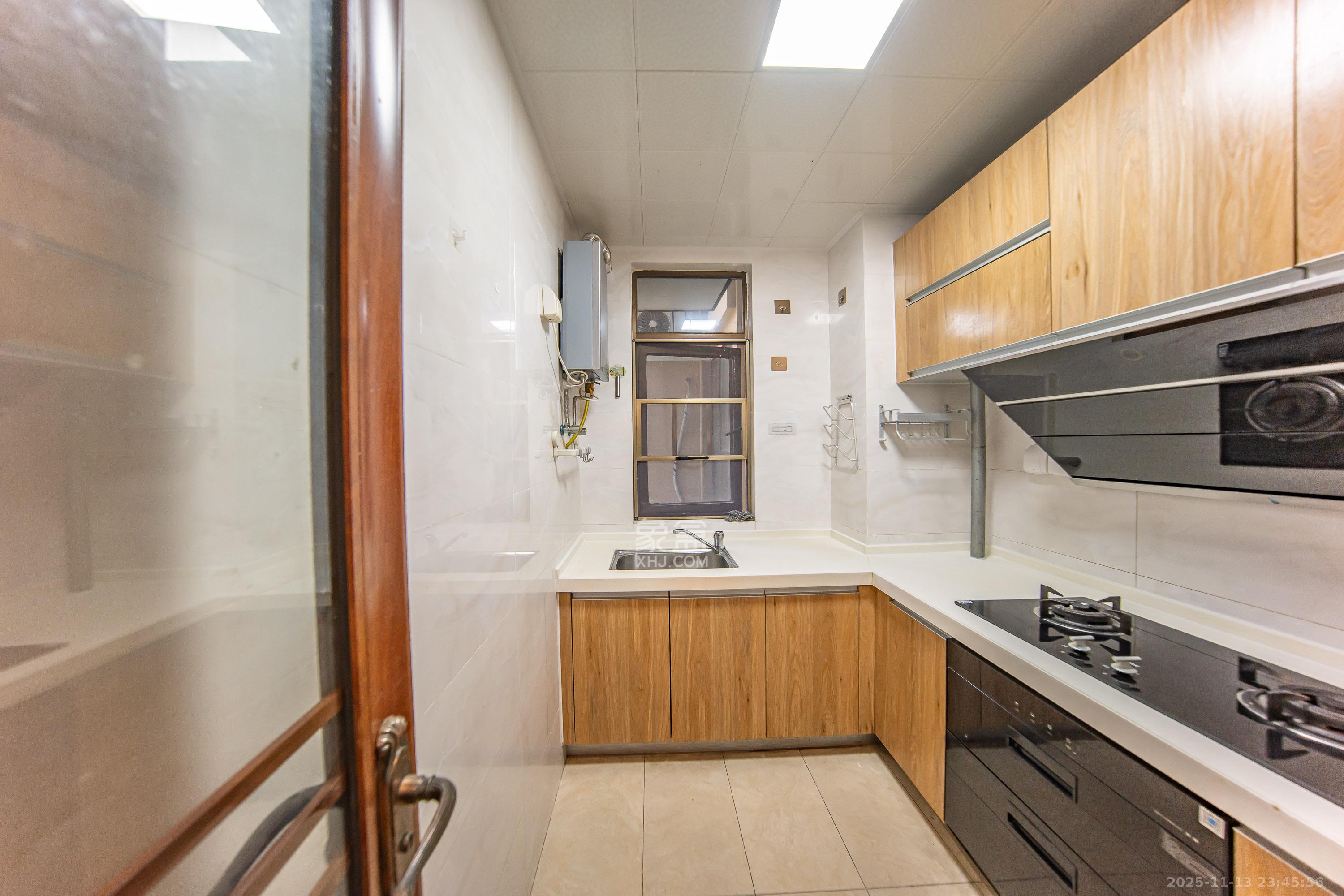 江山帝景哈佛 1室1厅1卫 41.8万 江山帝景哈佛 1室1厅1卫 41.8万厨房