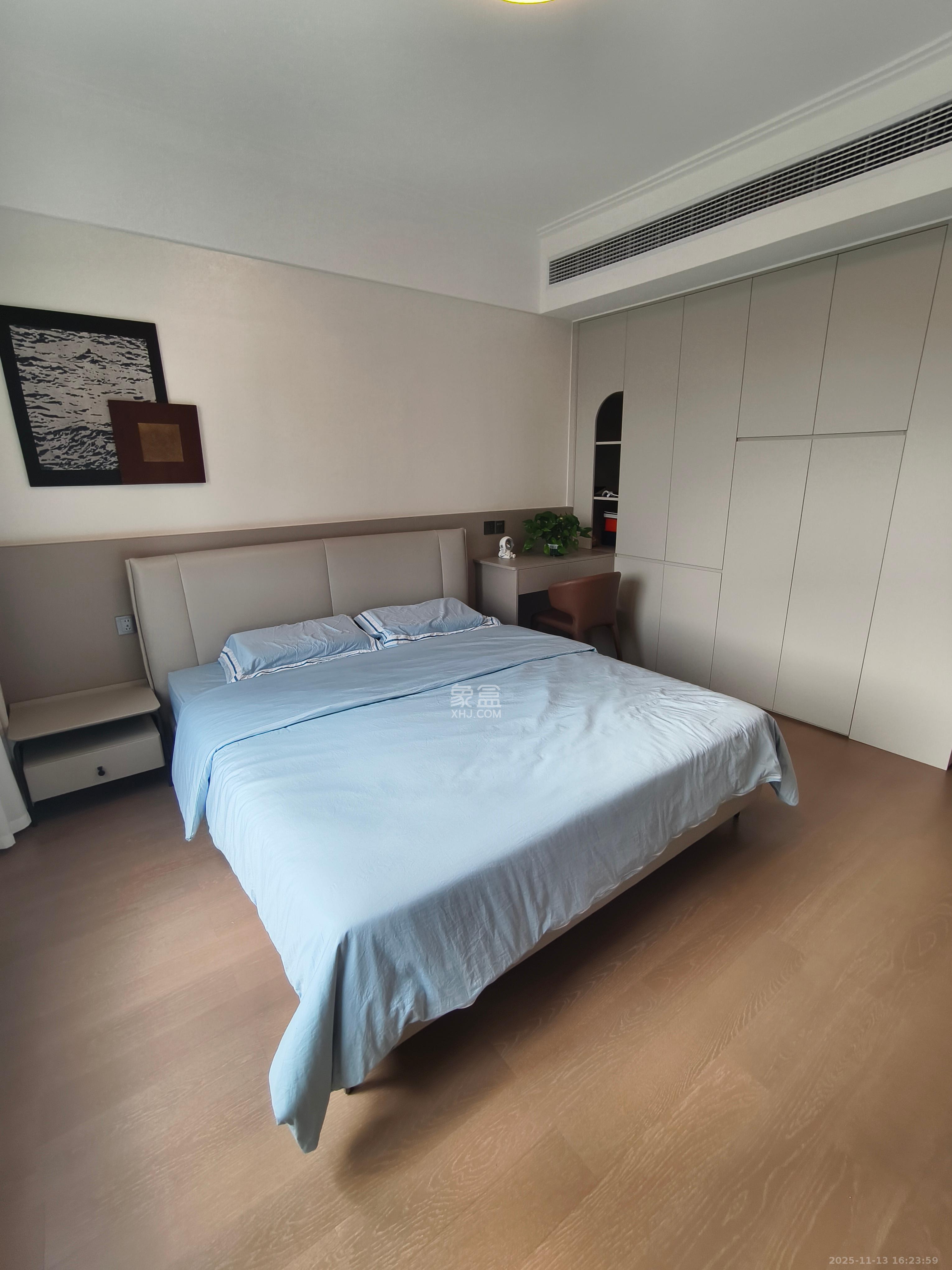 绿地V岛 4室2厅2卫 10000.0元/月 绿地V岛 4室2厅2卫 10000.0元/月室内图