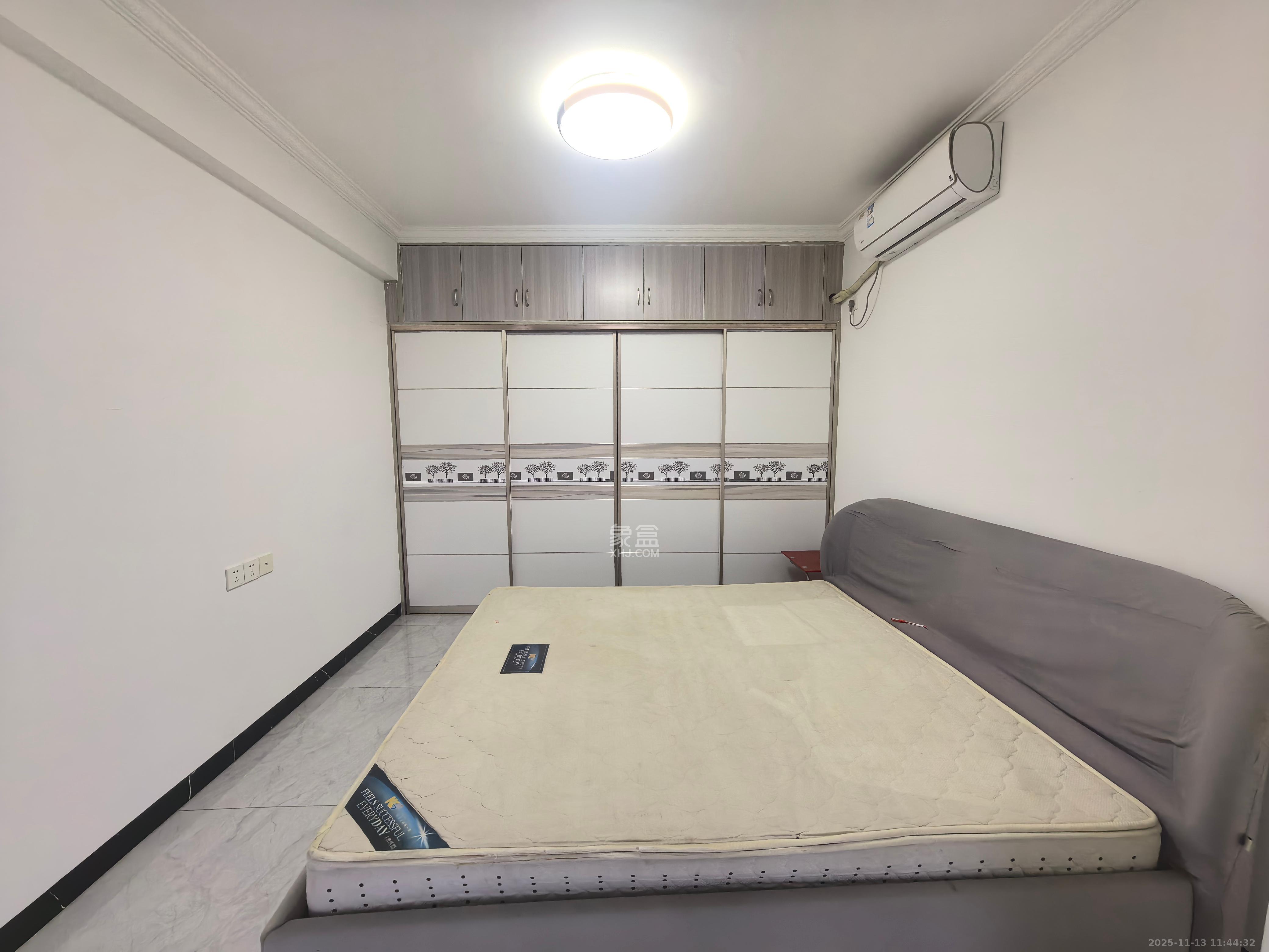 和悦城(蟠龙景苑)  3室2厅1卫    1800.0元/月室内图