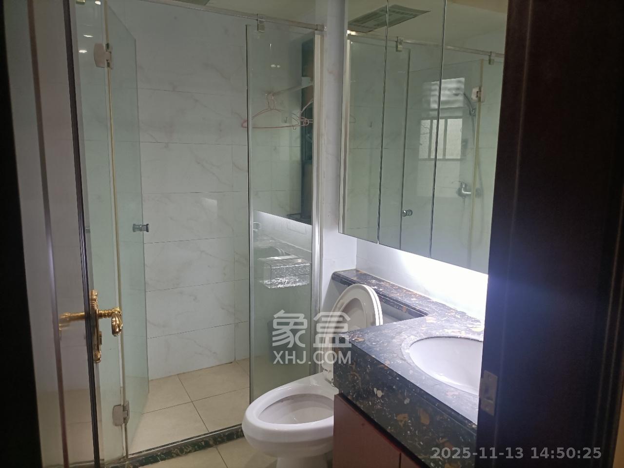 恒大雅苑 3室2厅2卫 2600.0元/月 恒大雅苑 3室2厅2卫 2600.0元/月室内图