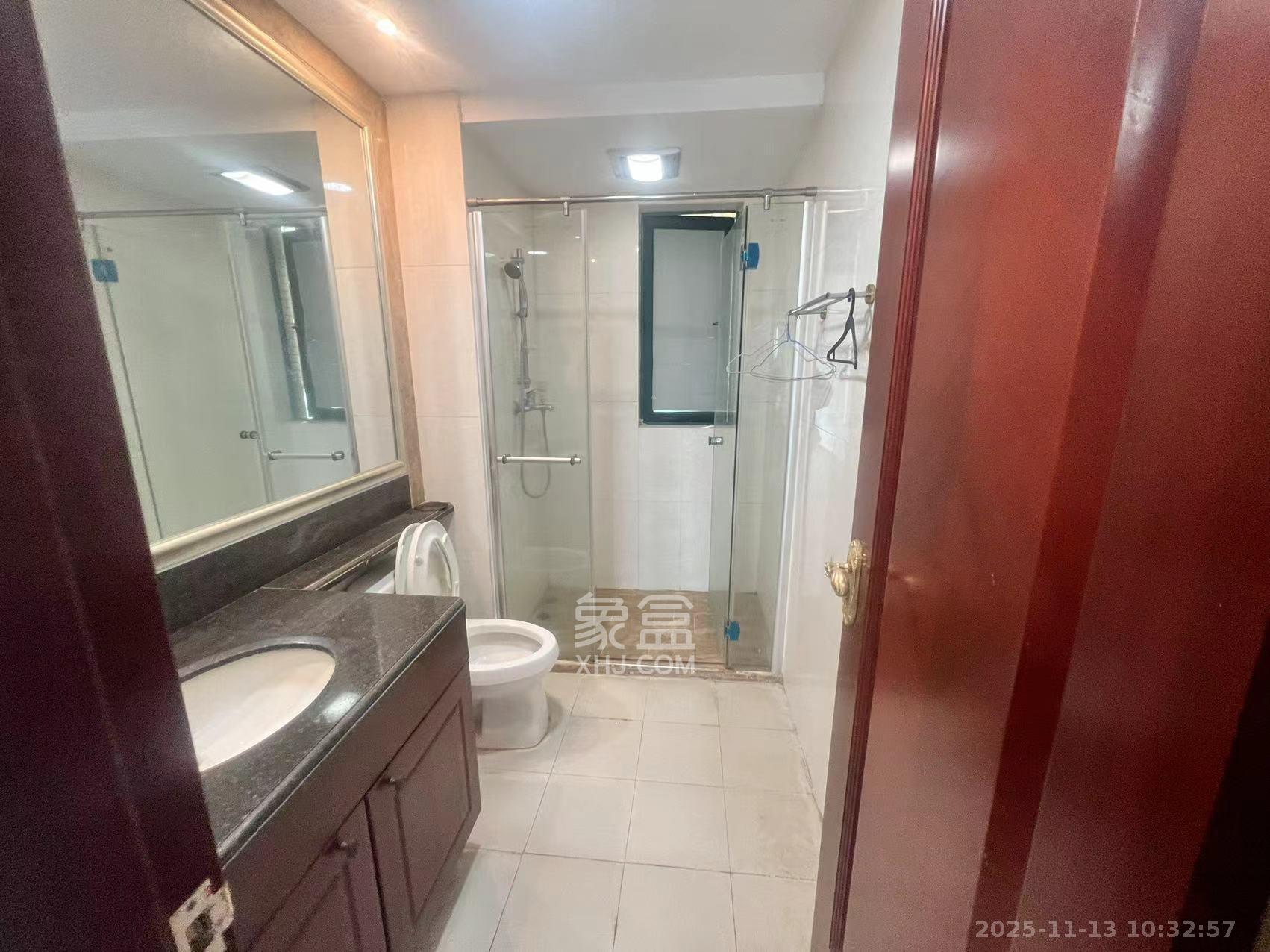 恒大绿洲 3室2厅2卫 2300.0元/月 恒大绿洲 3室2厅2卫 2300.0元/月室内图