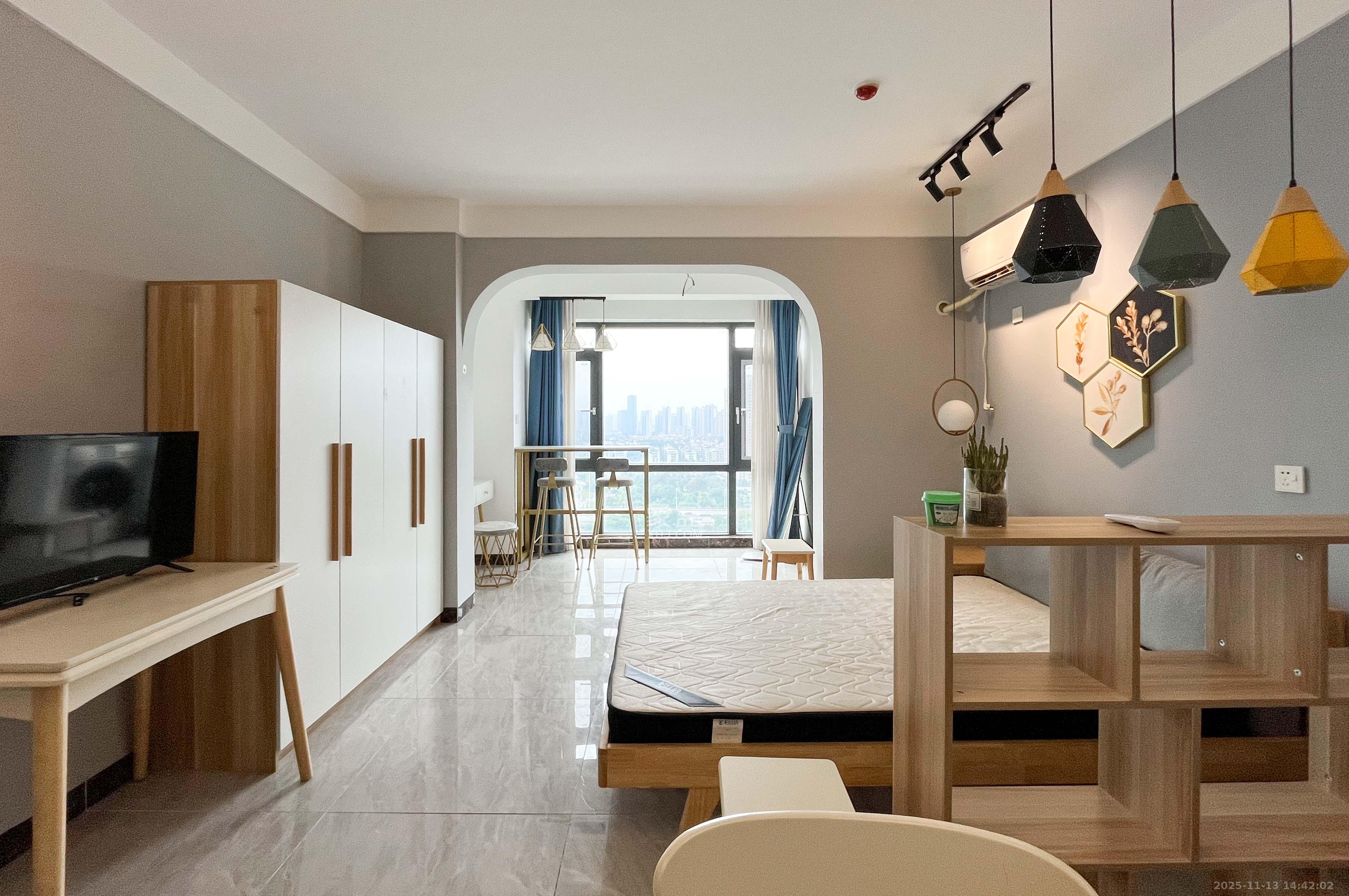 中一九骏(枫桥苑) 1室1厅1卫 29.0万 中一九骏(枫桥苑) 1室1厅1卫 29.0万客厅