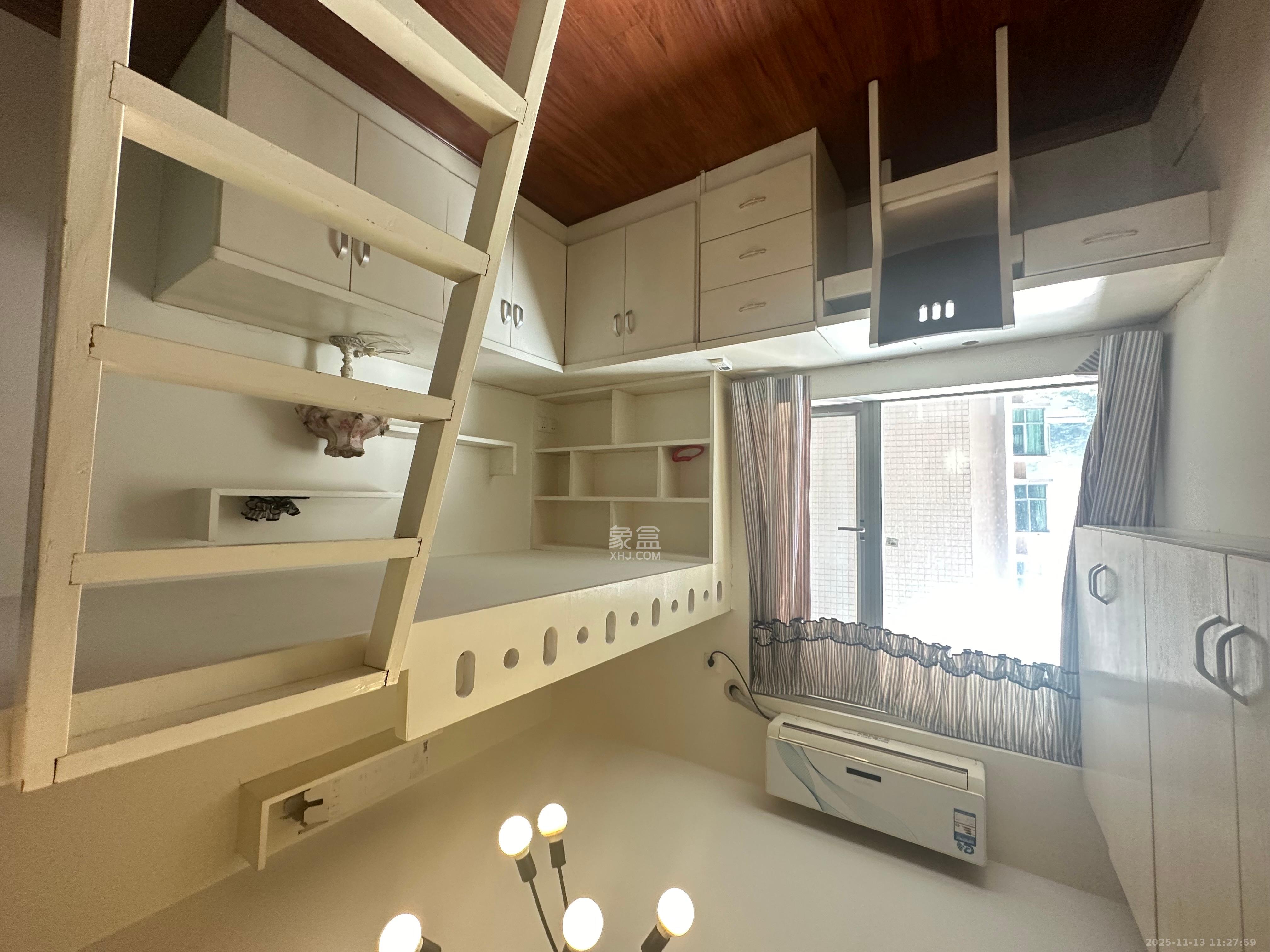 新城新世界一二三期  2室2厅1卫    2300.0元/月室内图