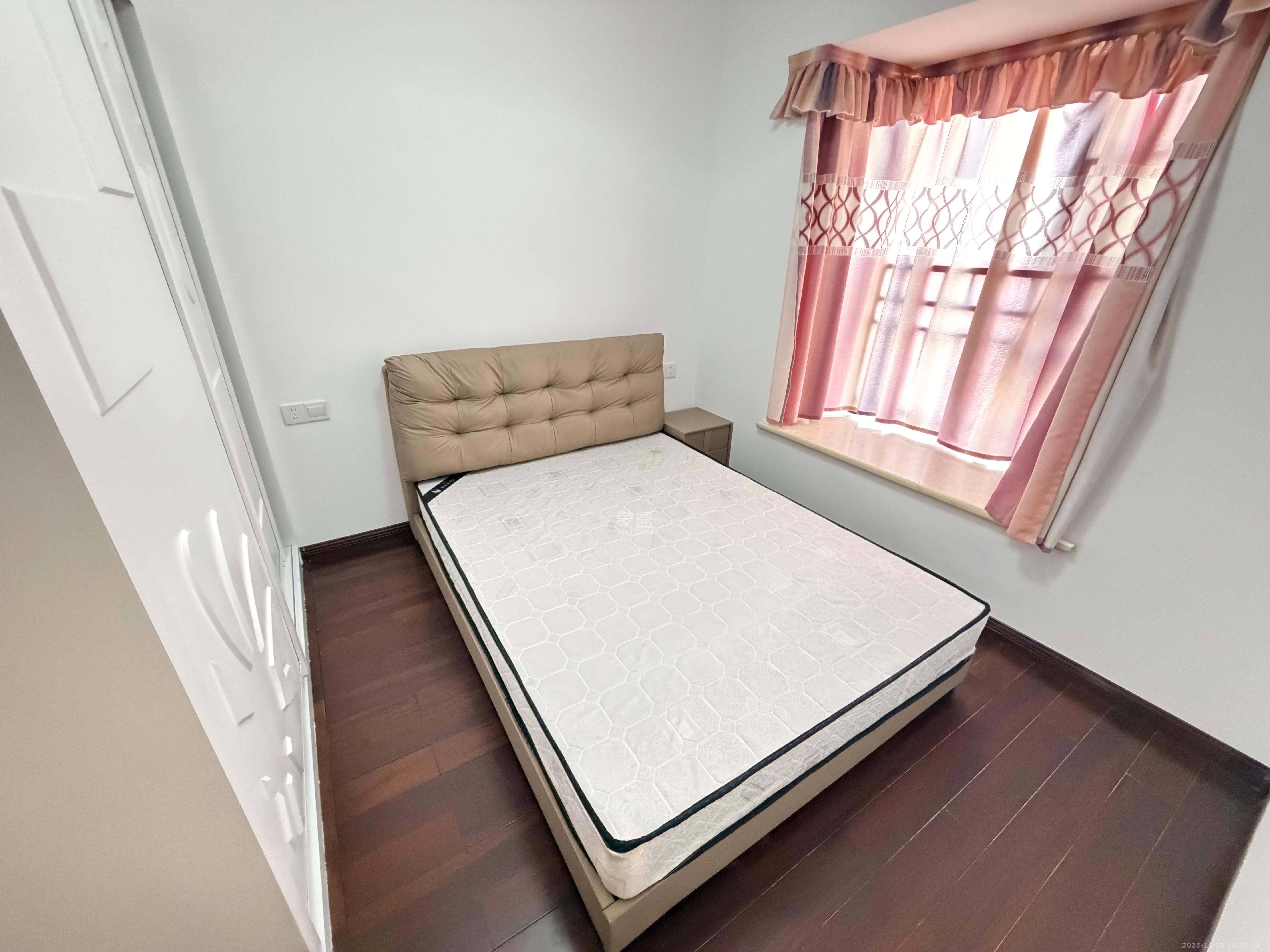 卓越蔚蓝海岸三期 3室2厅2卫 2600.0元/月 卓越蔚蓝海岸三期 3室2厅2卫 2600.0元/月室内图