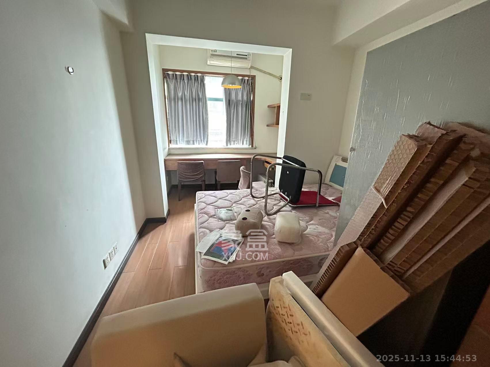 梦泽园  3室2厅2卫    4200.0元/月室内图