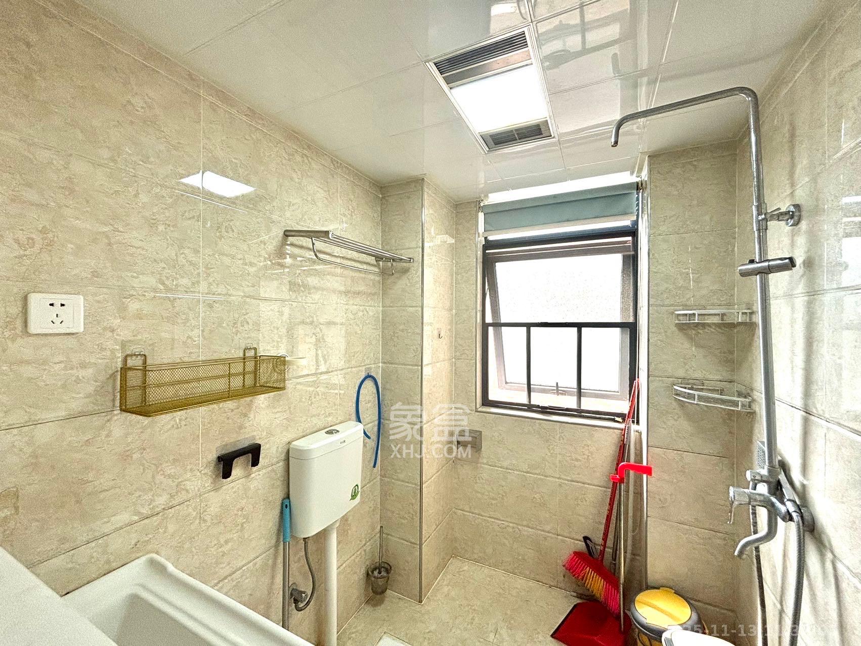 中南红领邦(红星嘉和苑) 2室1厅1卫 2000.0元/月 中南红领邦(红星嘉和苑) 2室1厅1卫 2000.0元/月室内图