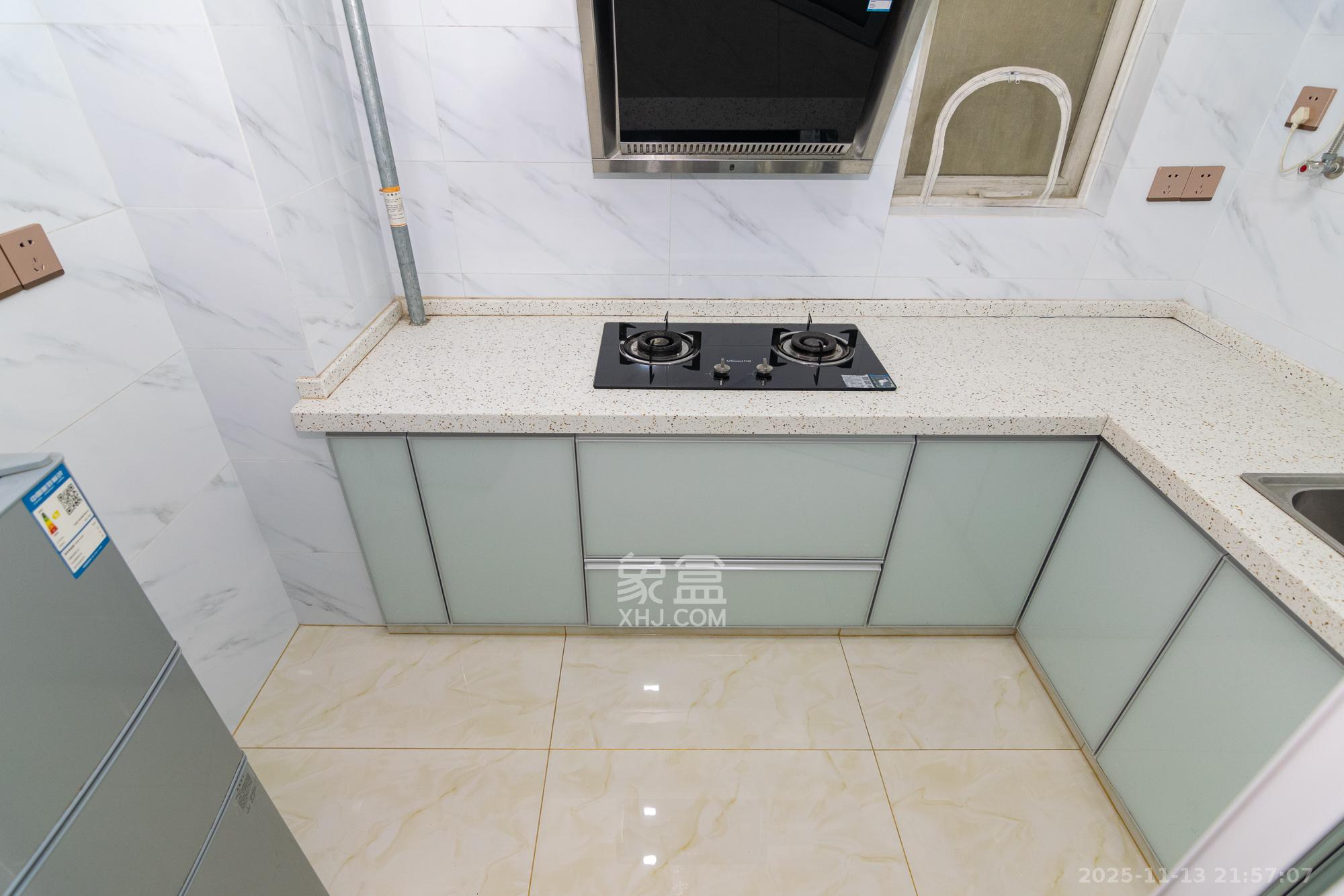 新华联梦想城 3室2厅1卫 82.0万 新华联梦想城 3室2厅1卫 82.0万厨房