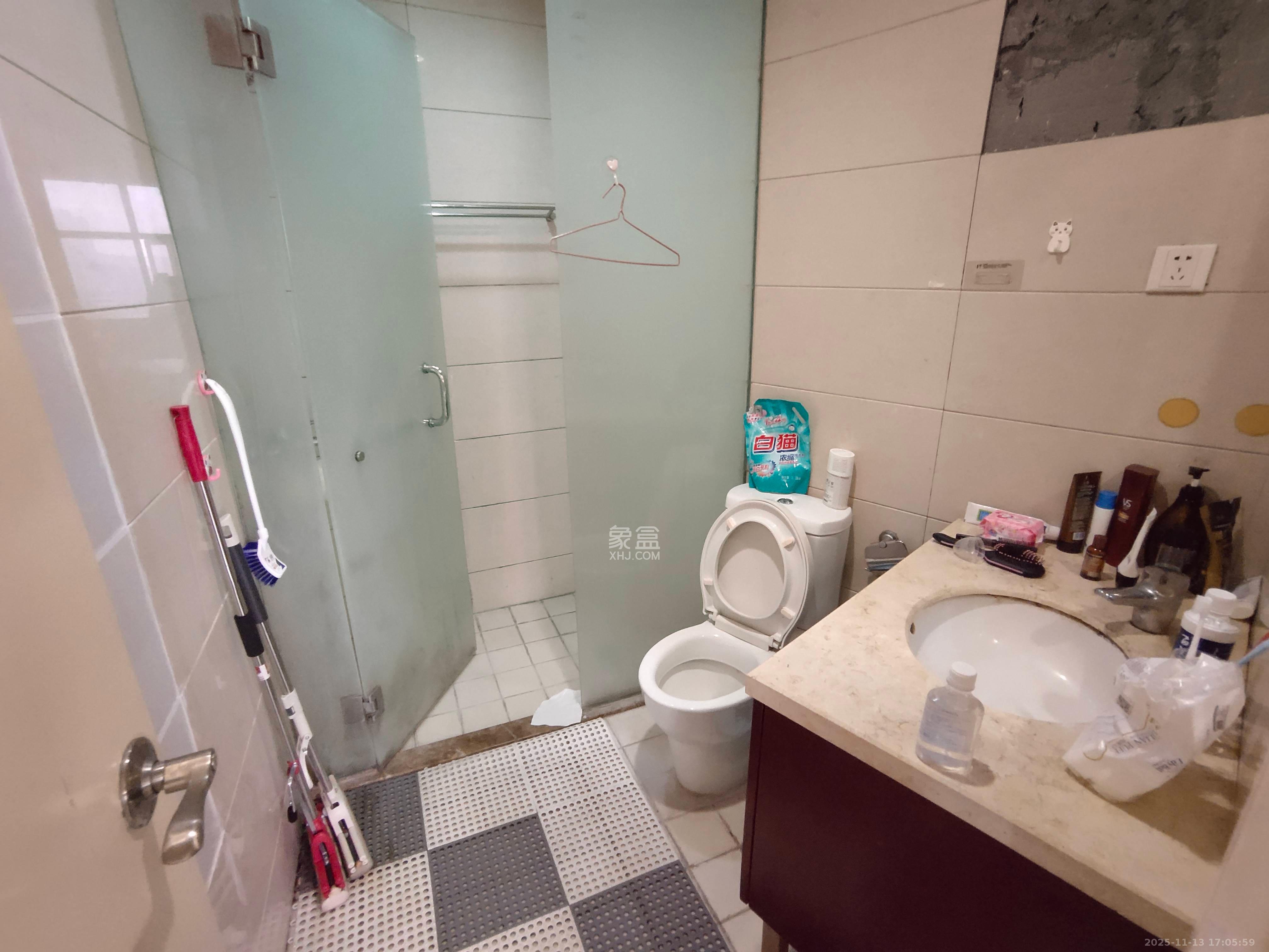 铂宫  1室1厅1卫    1900.0元/月室内图