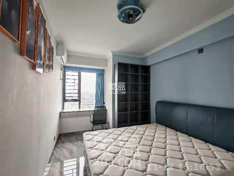 福天星中心(福天星雅苑) 4室2厅2卫 3800.0元/月 福天星中心(福天星雅苑) 4室2厅2卫 3800.0元/月室内图