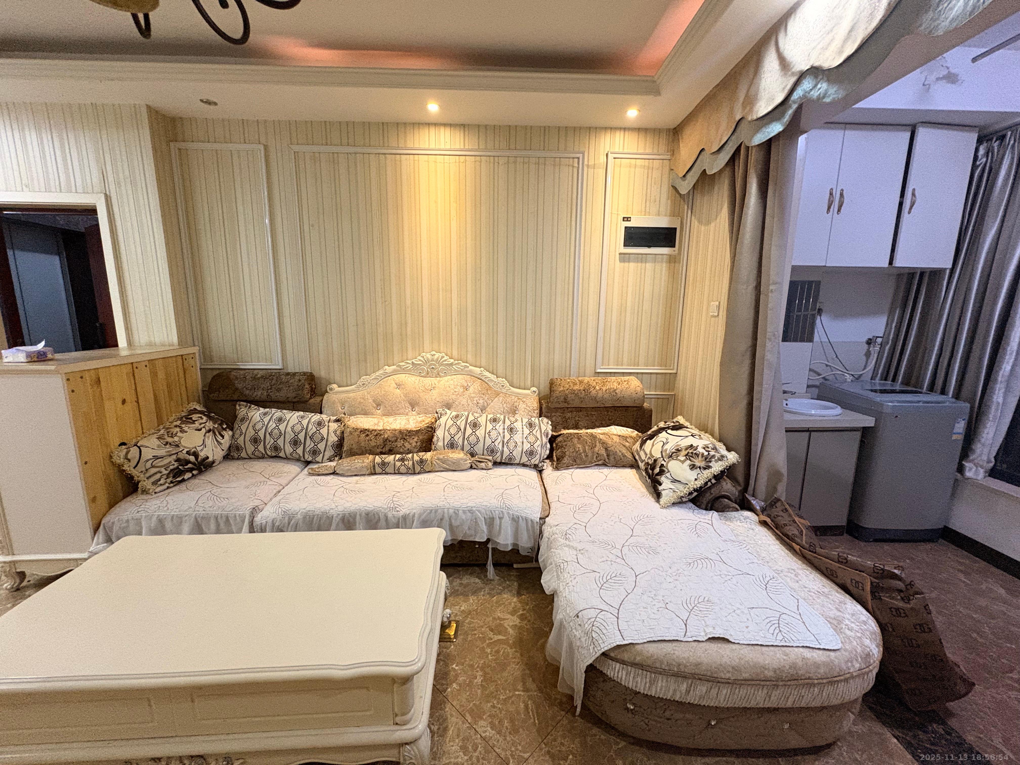 丰园城(鄱阳小区二期) 1室0厅0卫 2300.0元/月 丰园城(鄱阳小区二期) 1室0厅0卫 2300.0元/月室内图