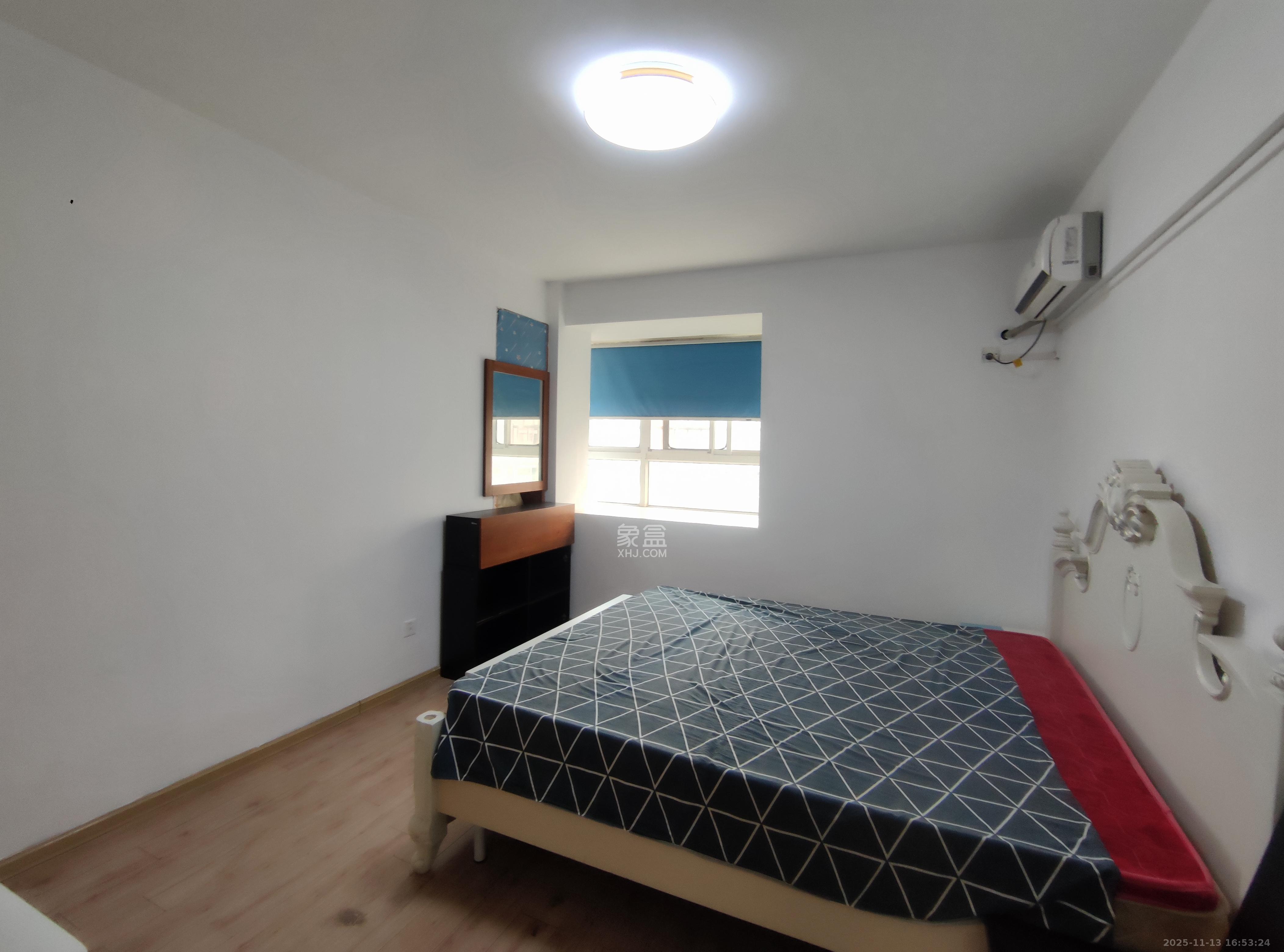 润芳园  3室2厅1卫    2000.0元/月室内图