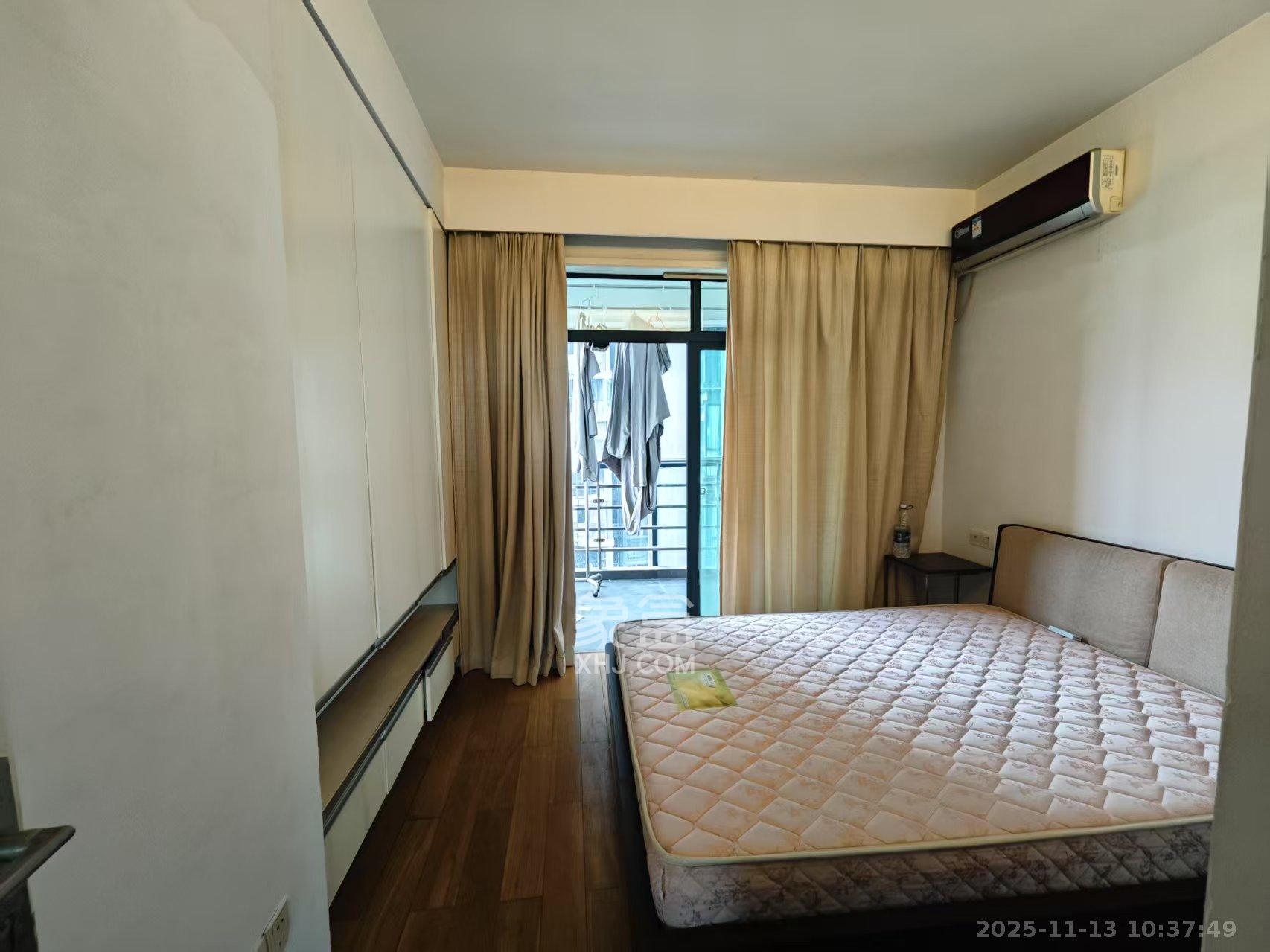 华盛新外滩  4室2厅2卫    4100.0元/月室内图