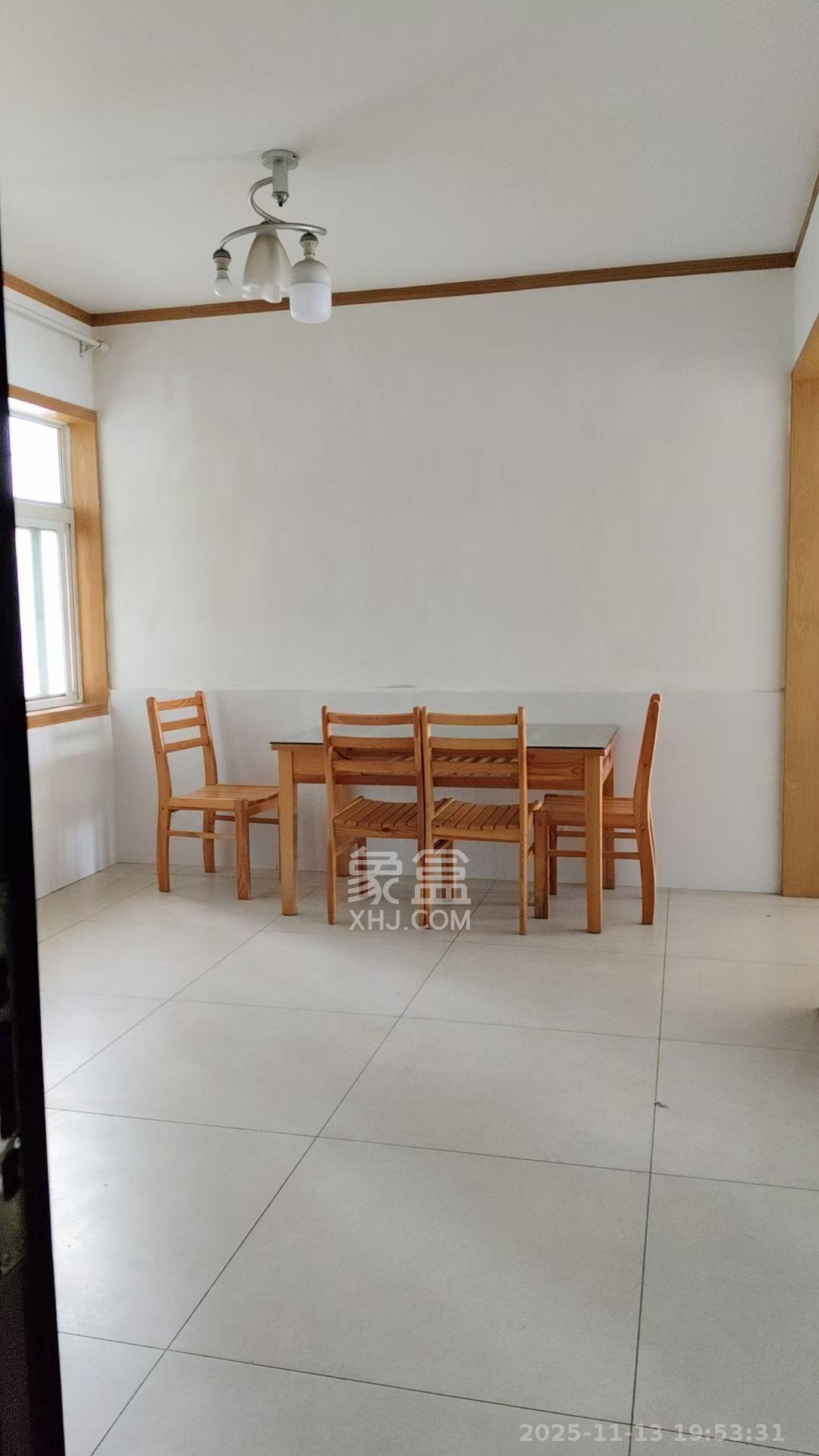 三王丽都  2室2厅1卫    3000.0元/月