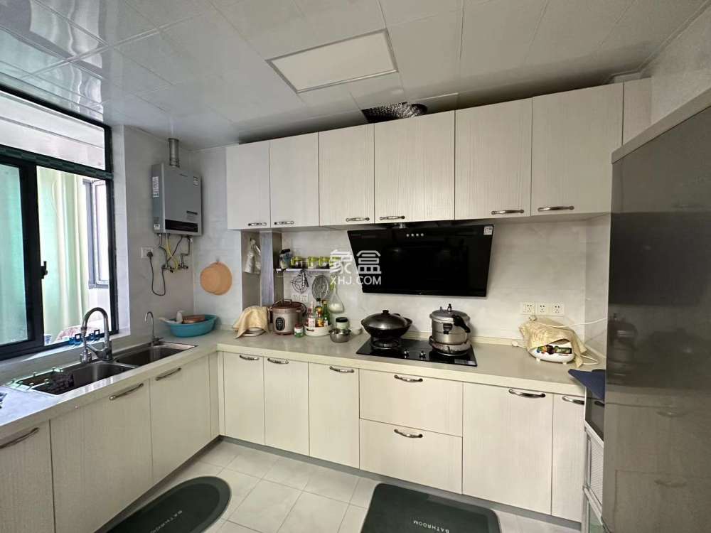 和顺天河广场（型格广场）  3室2厅2卫    70.0万室内图