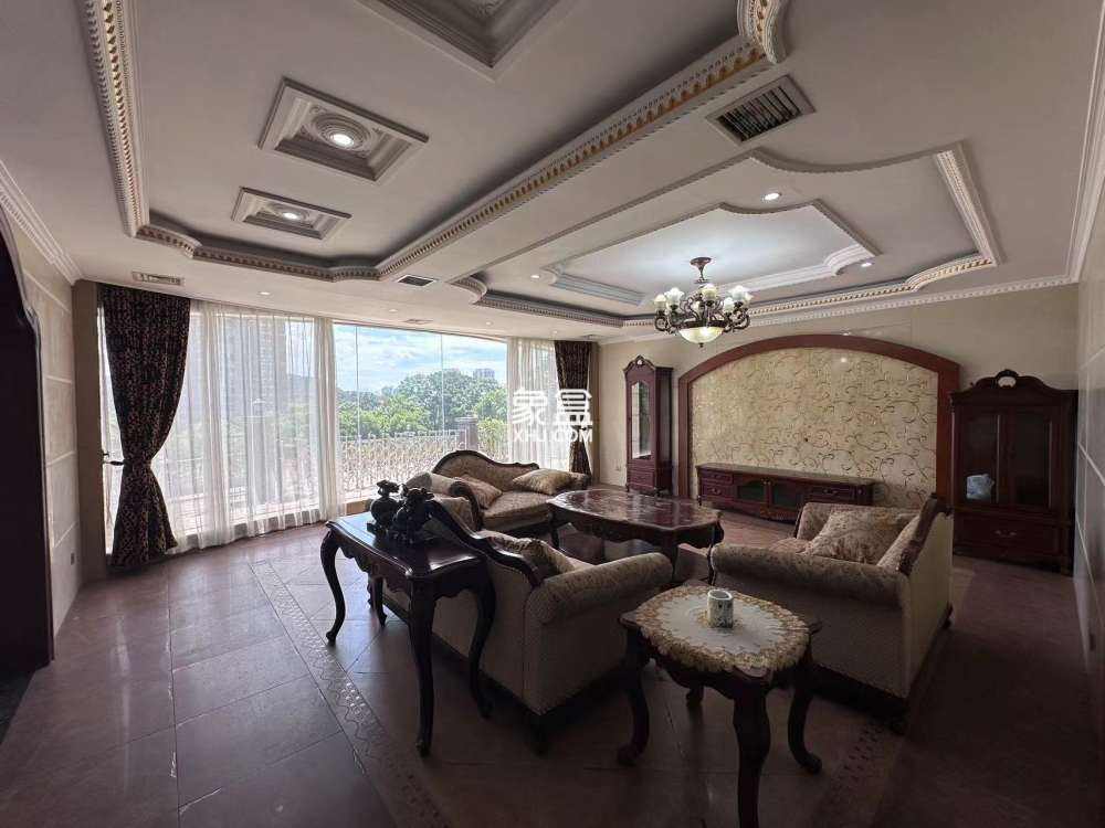 碧玉花园别墅  5室3厅4卫    298.0万