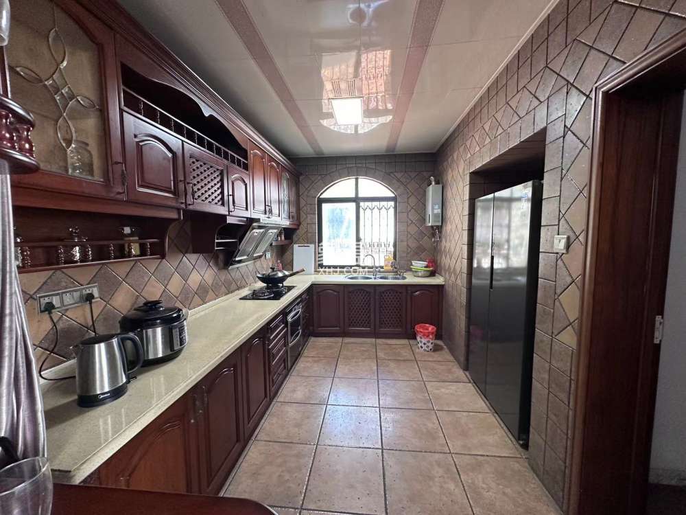 碧玉花园别墅  5室3厅4卫    298.0万室内图