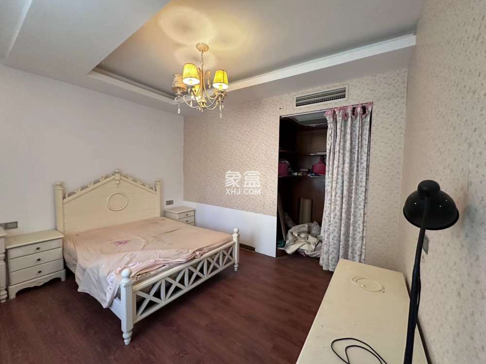 碧玉花园别墅  5室3厅4卫    298.0万室内图