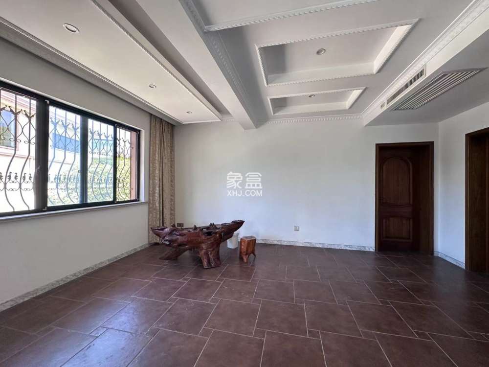 碧玉花园别墅  5室3厅4卫    298.0万室内图