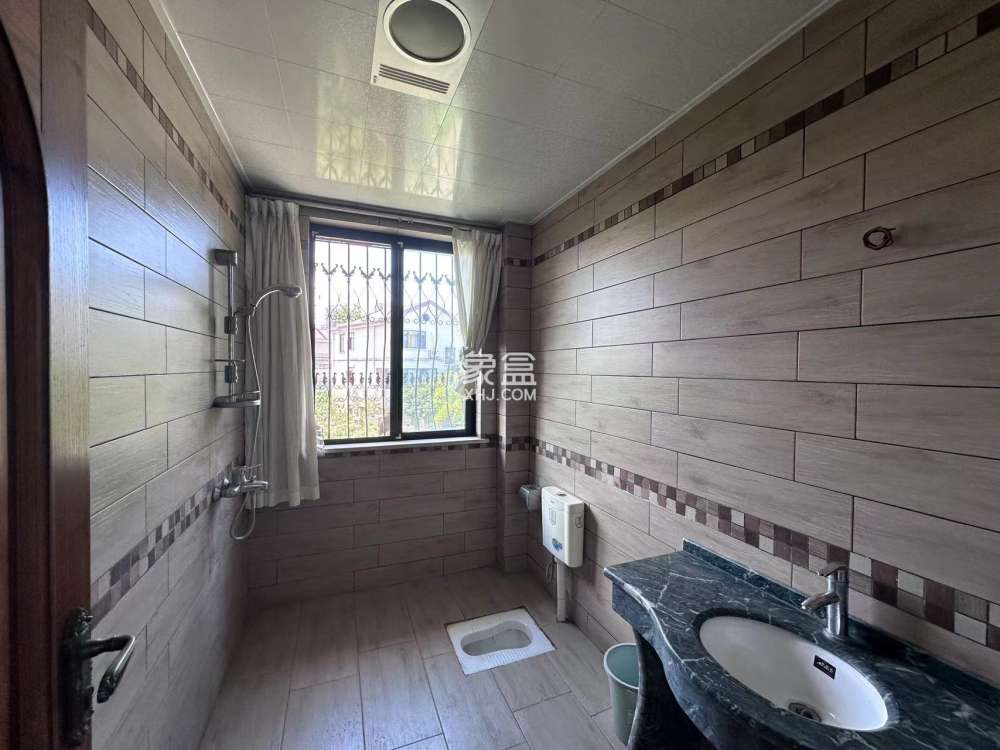 碧玉花园别墅  5室3厅4卫    298.0万室内图