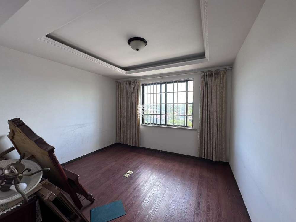 碧玉花园别墅  5室3厅4卫    298.0万室内图