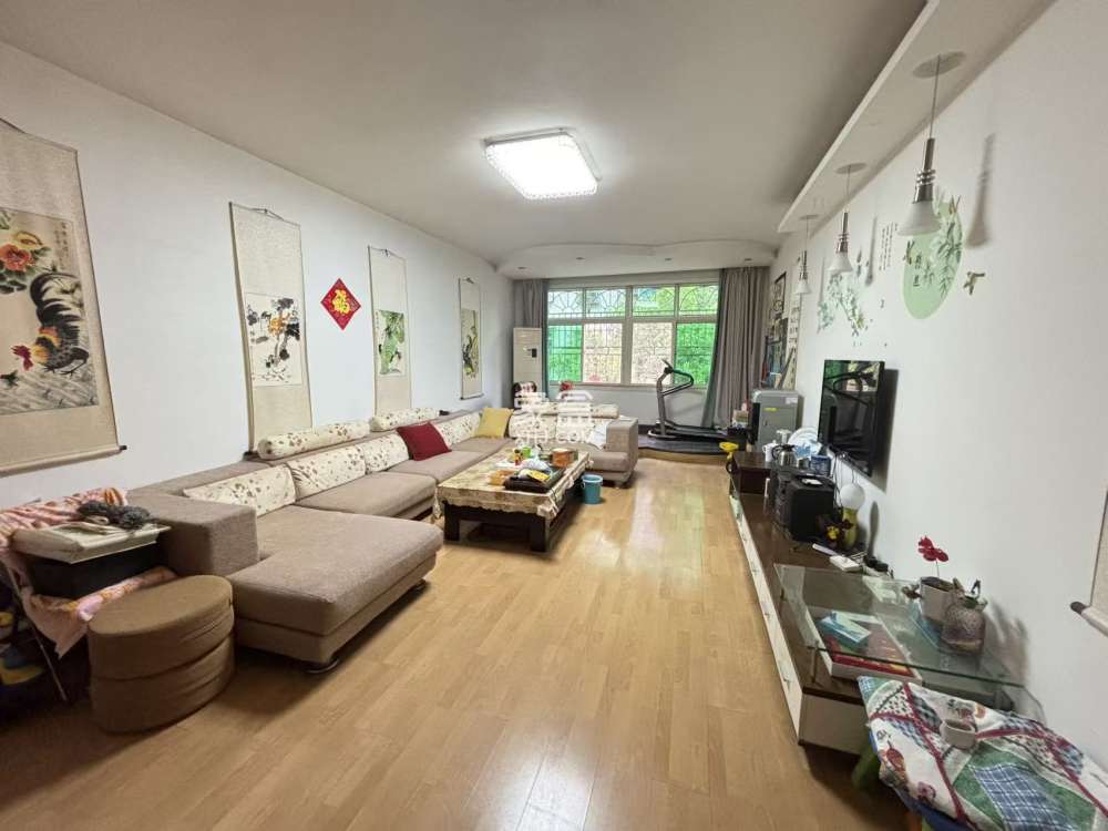 电信小区泰山花园  4室2厅2卫    55.0万