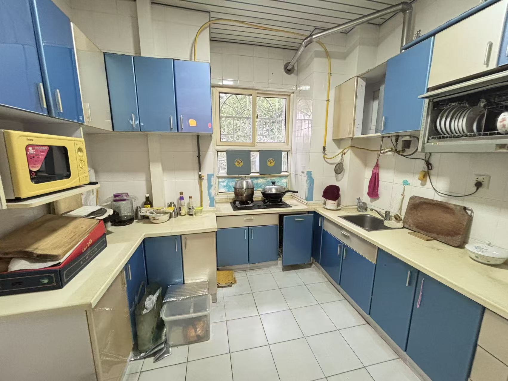 电信小区泰山花园 4室2厅2卫 55.0万 电信小区泰山花园 4室2厅2卫 55.0万室内图