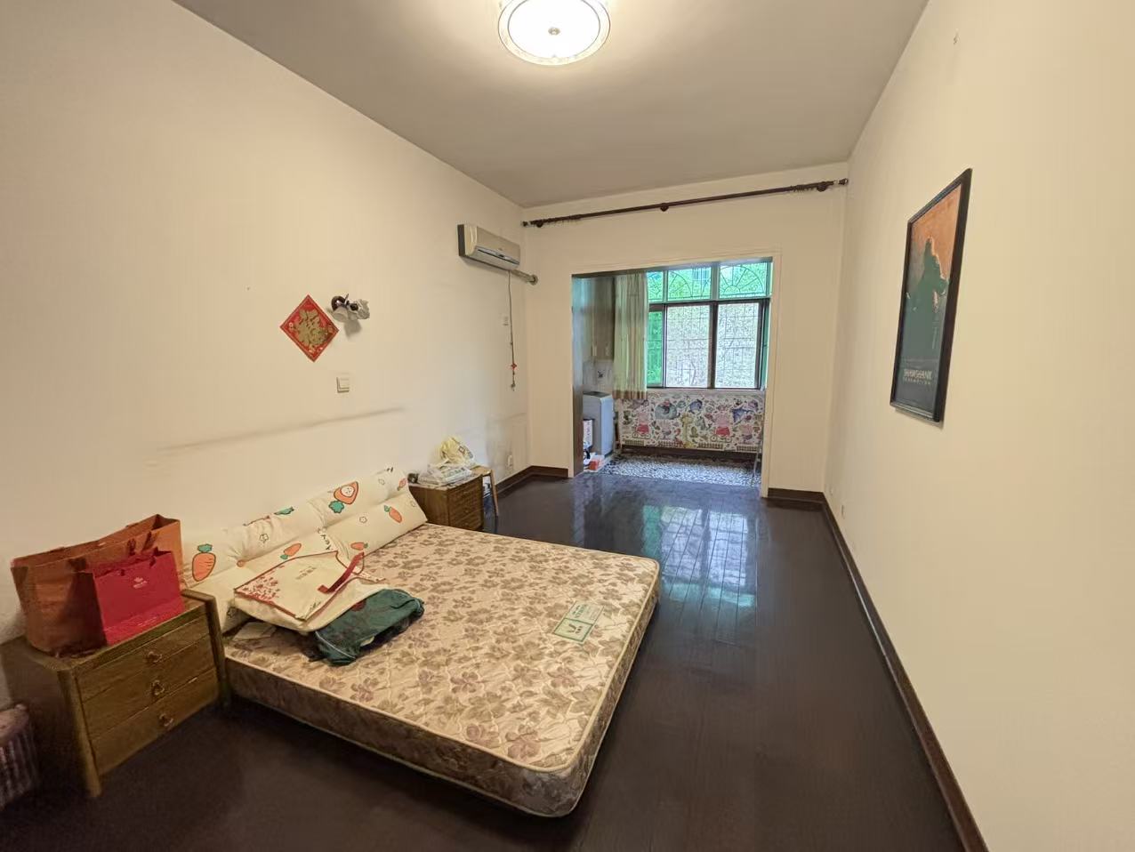 电信小区泰山花园  4室2厅2卫    55.0万室内图