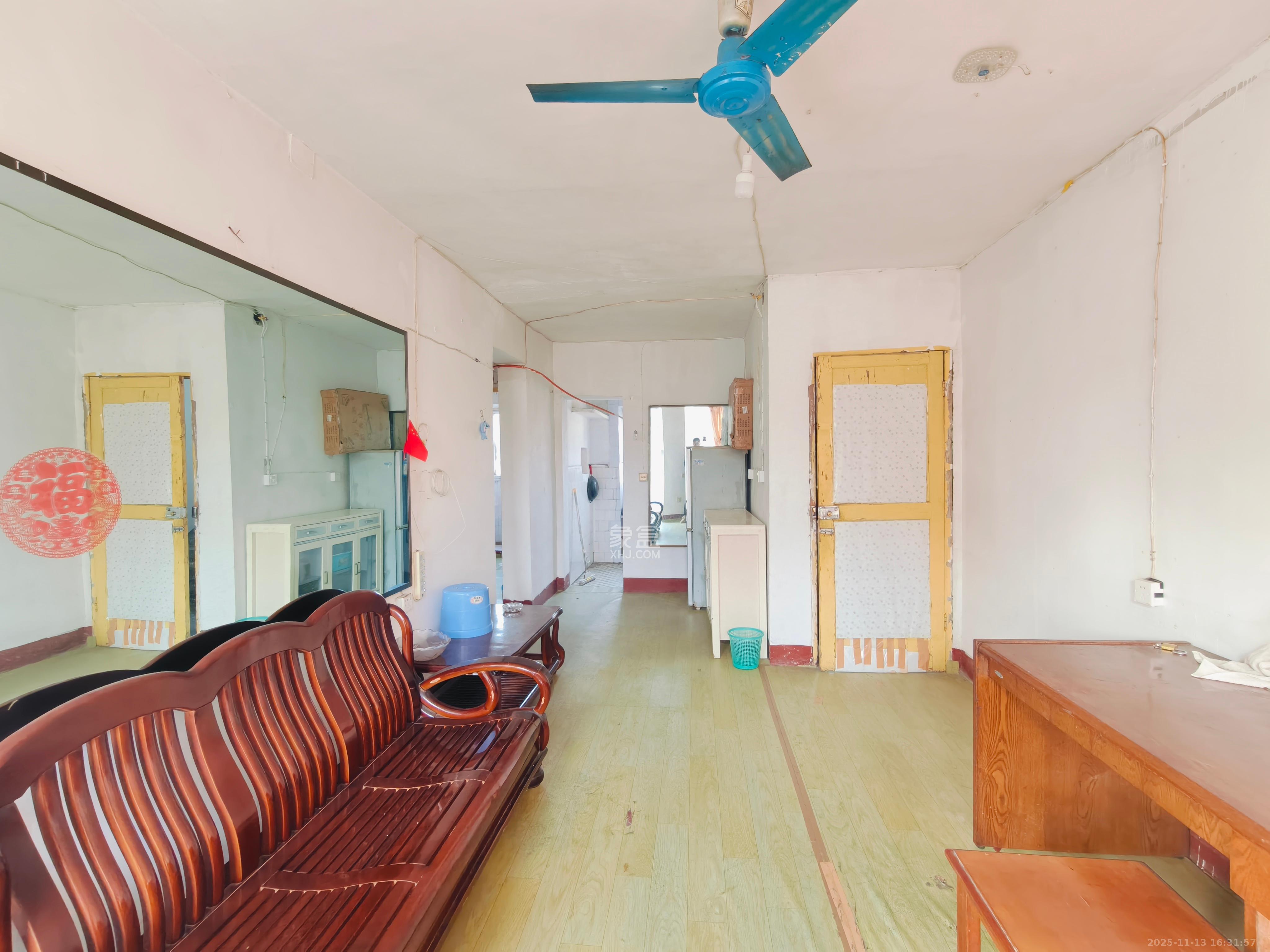 金蜂音像出版社单位宿舍 2室1厅1卫 800.0元/月 金蜂音像出版社单位宿舍 2室1厅1卫 800.0元/月室内图