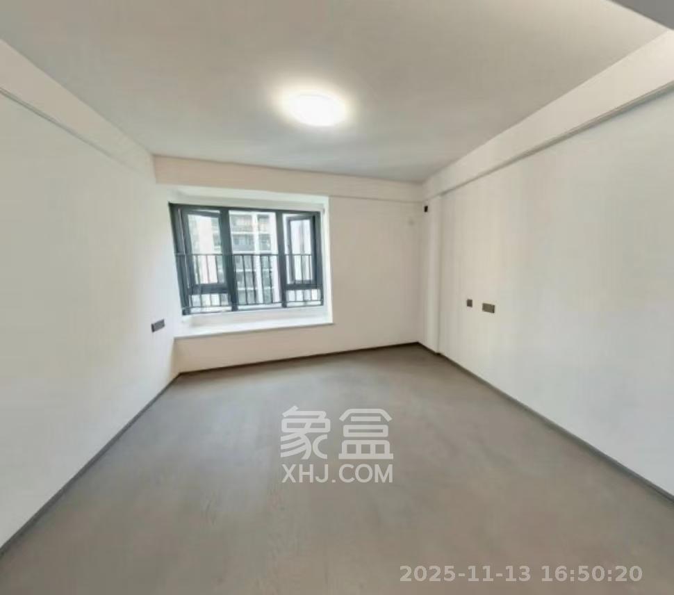 华润置地润樾府  4室2厅2卫    3500.0元/月室内图