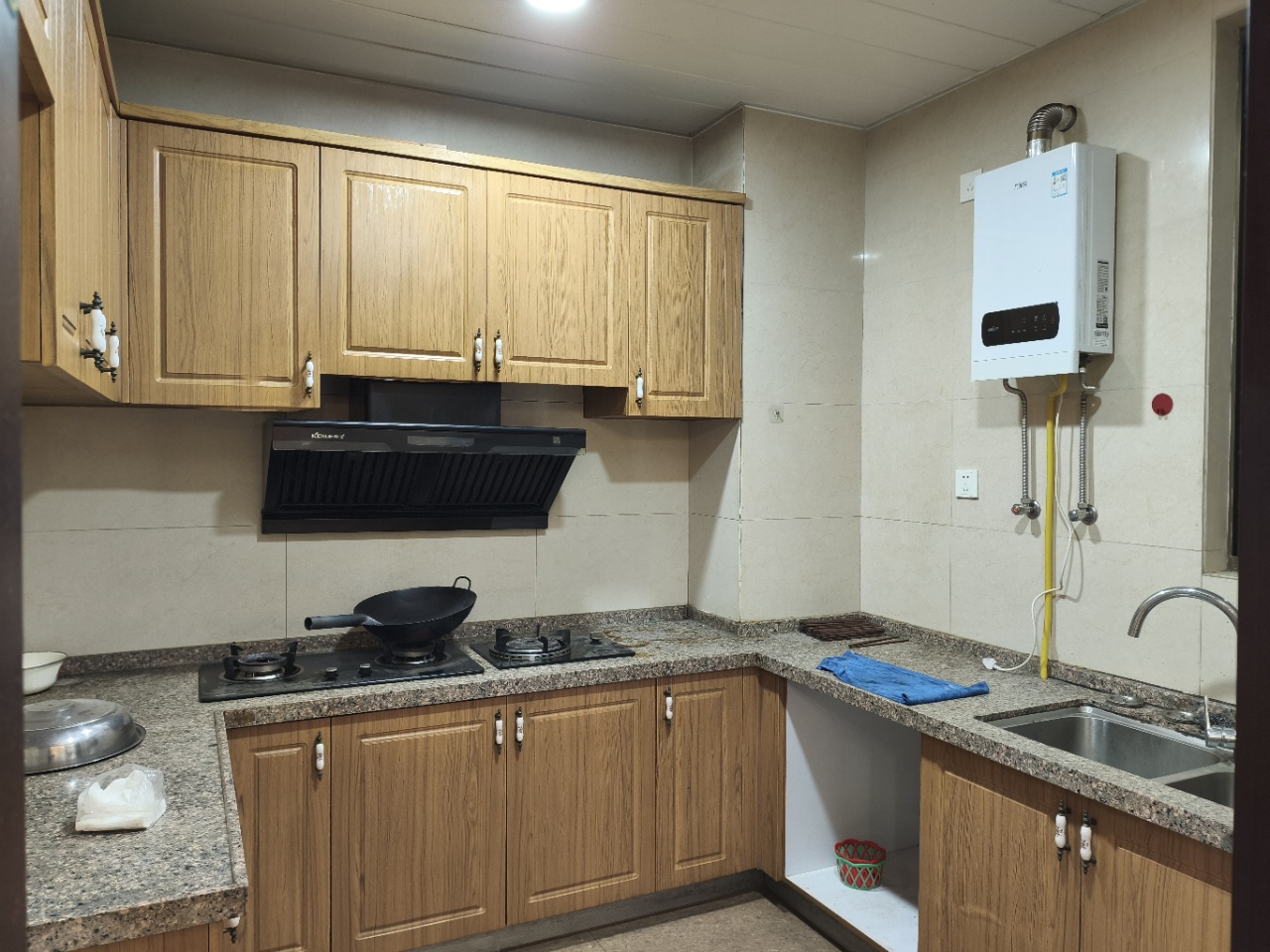 碧桂园  4室2厅3卫    2500.0元/月室内图