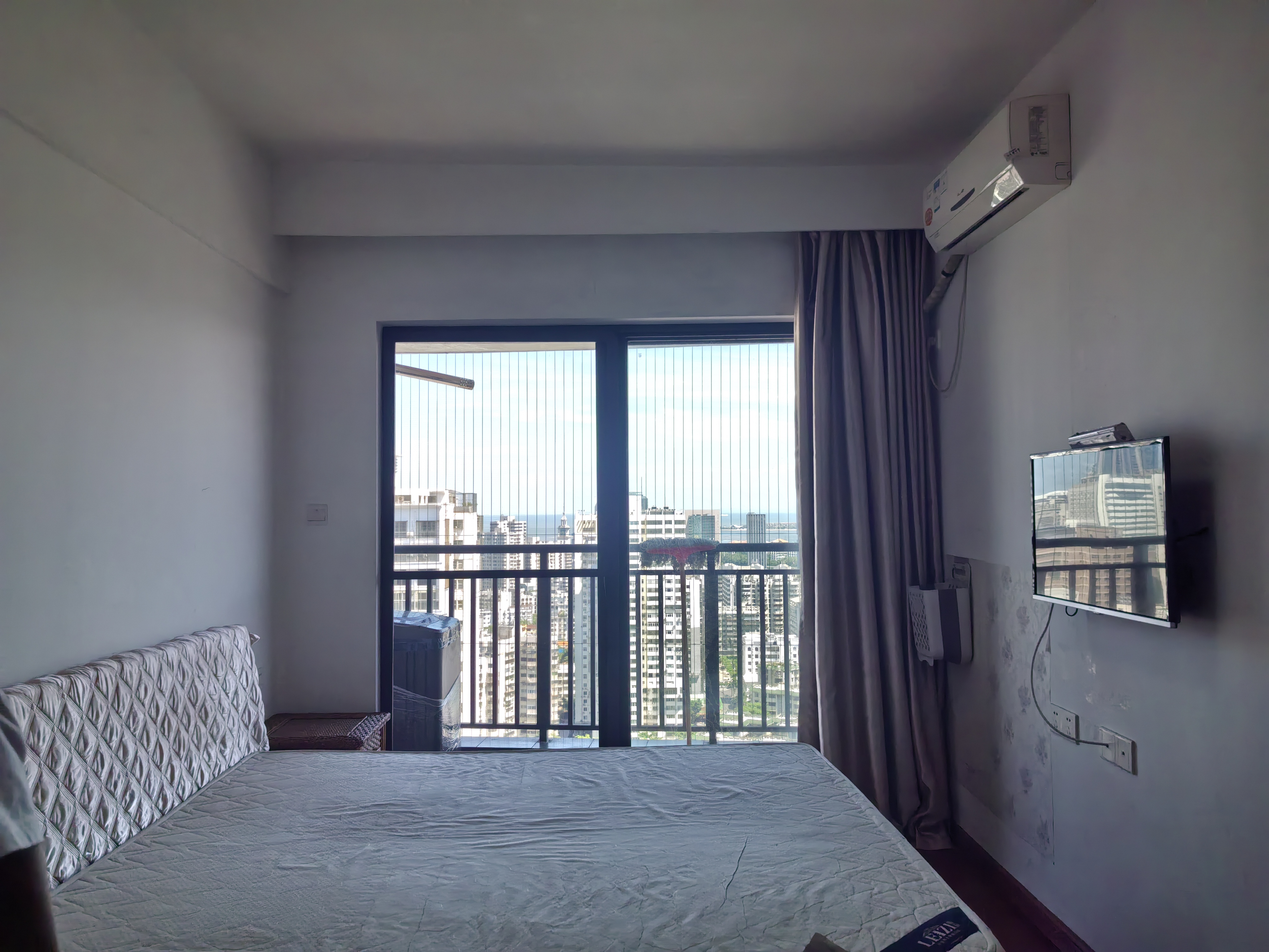 椰岛广场  1室0厅1卫    1800.0元/月室内图