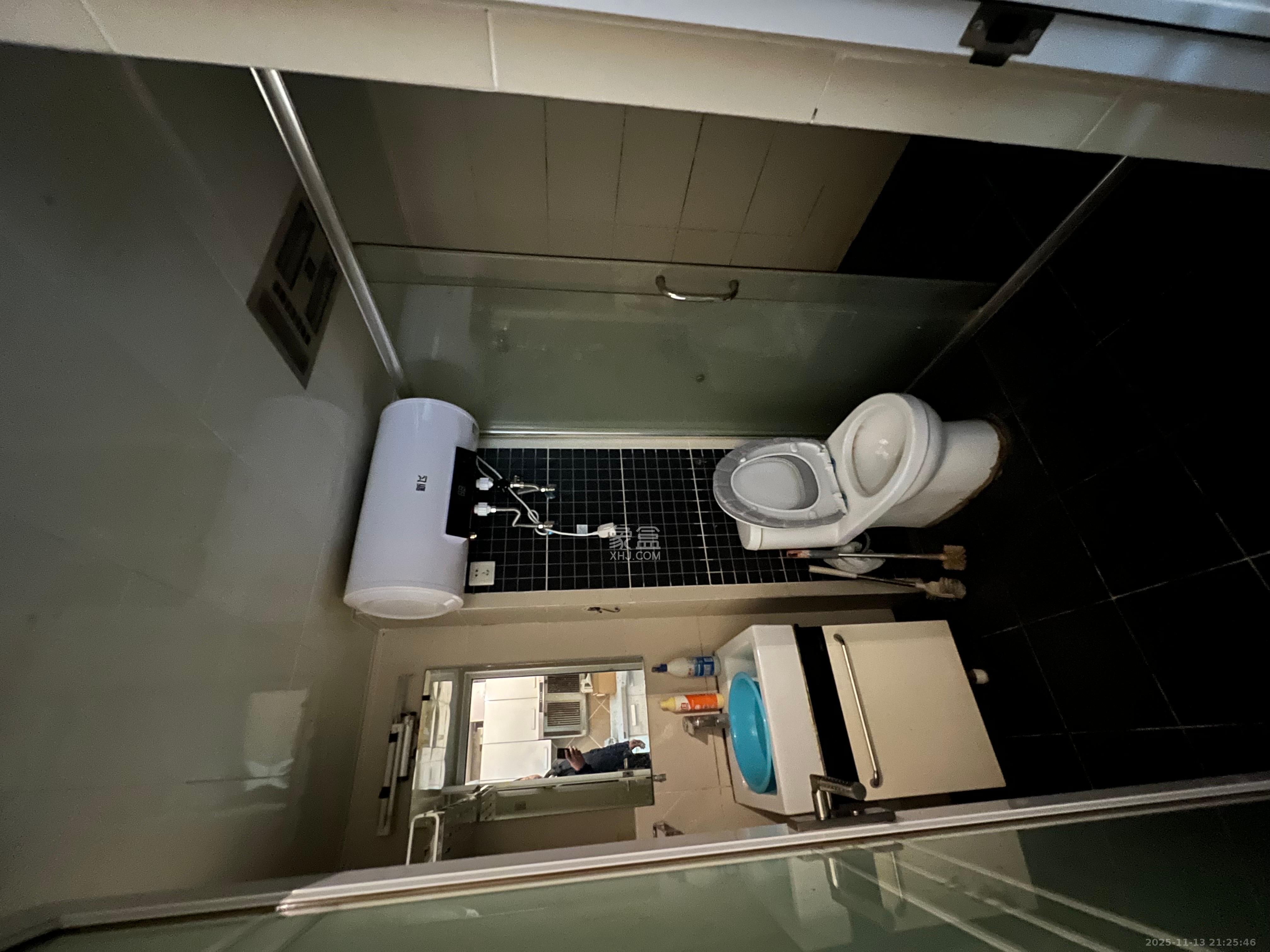 时代星城  1室1厅1卫    1000.0元/月室内图