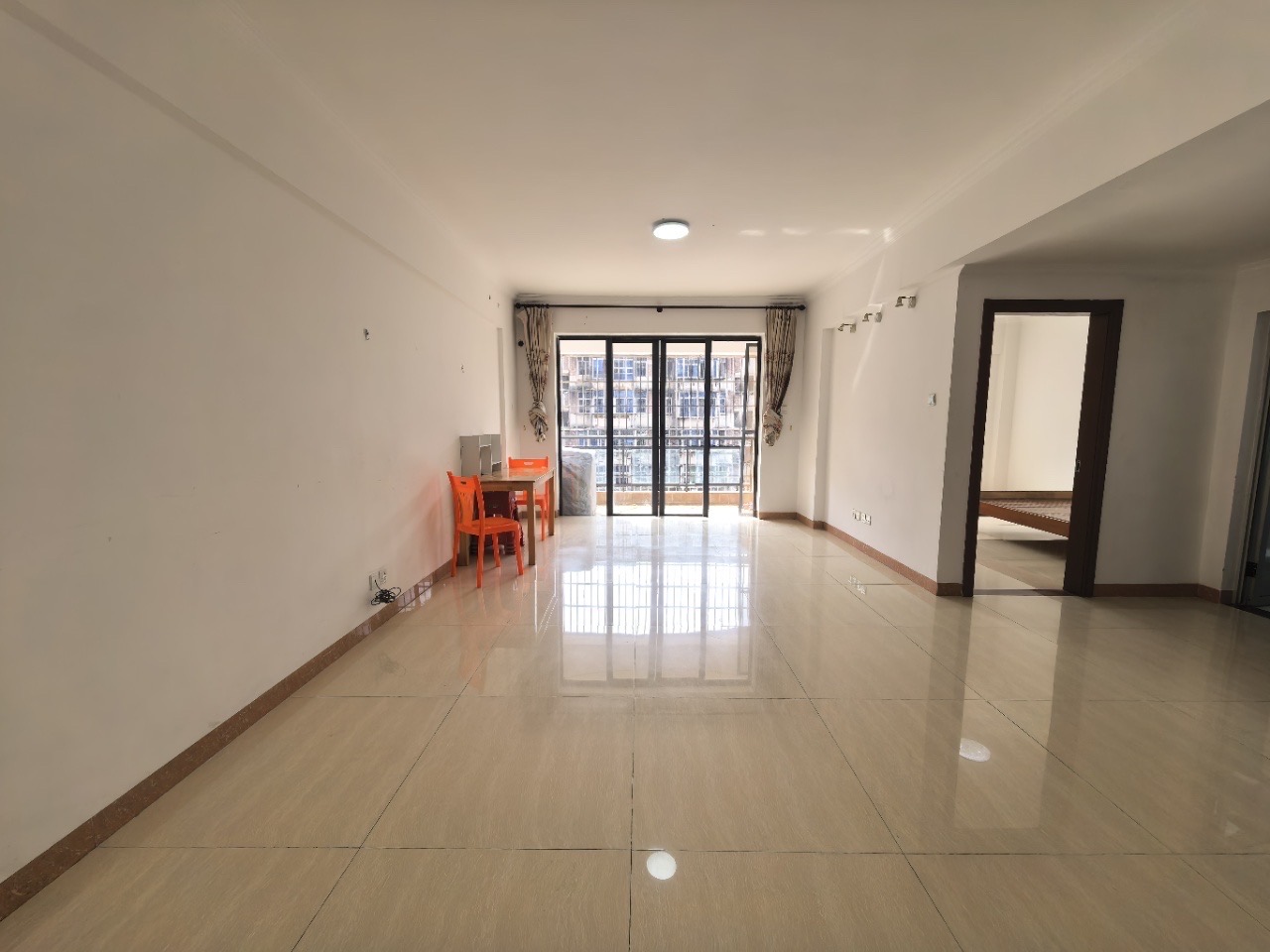 西岭华庭  2室2厅1卫    108.0万