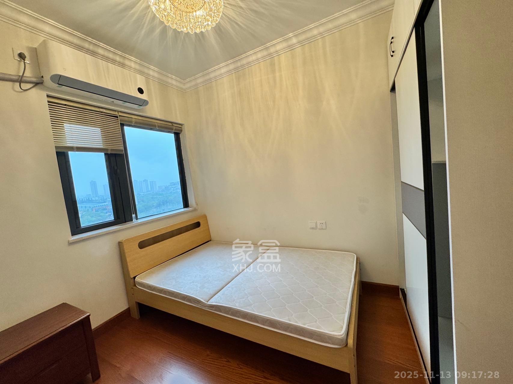 恒大翡翠华庭  2室2厅2卫    1800.0元/月室内图