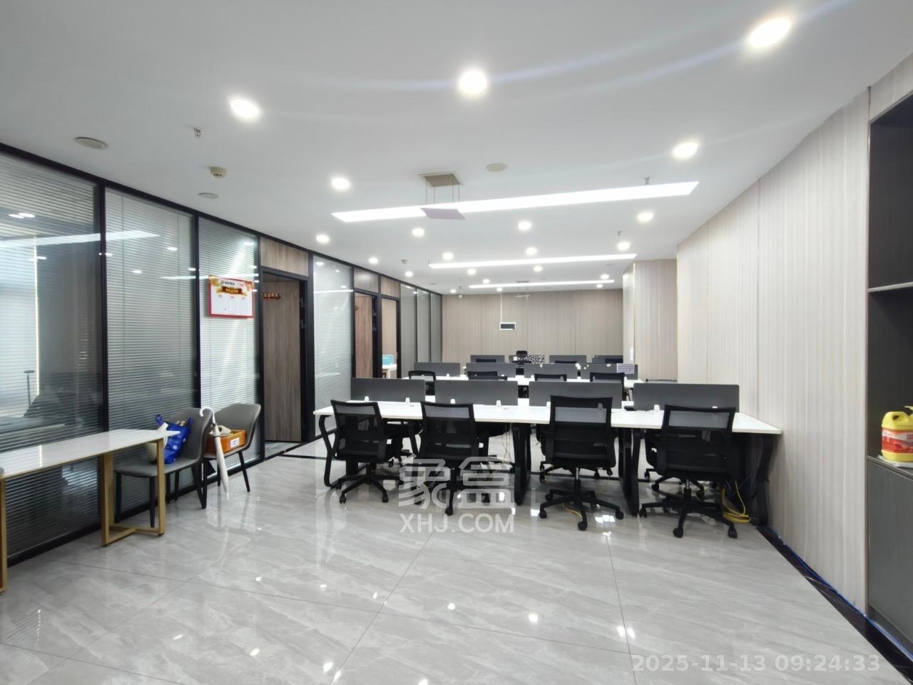 启迪协信中心 1室1厅1卫 2500.0元/月 启迪协信中心 1室1厅1卫 2500.0元/月室内图