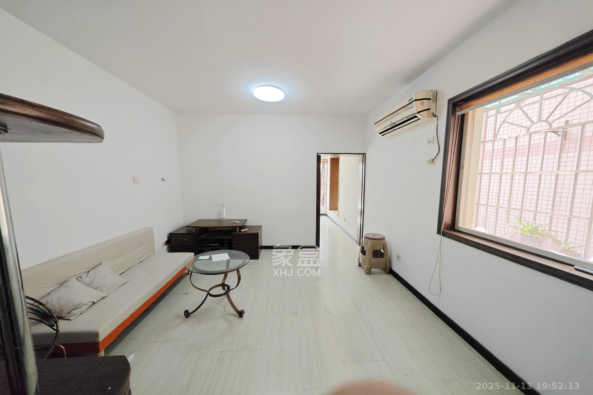 几米空间 1室1厅1卫 25.0万 几米空间 1室1厅1卫 25.0万客厅