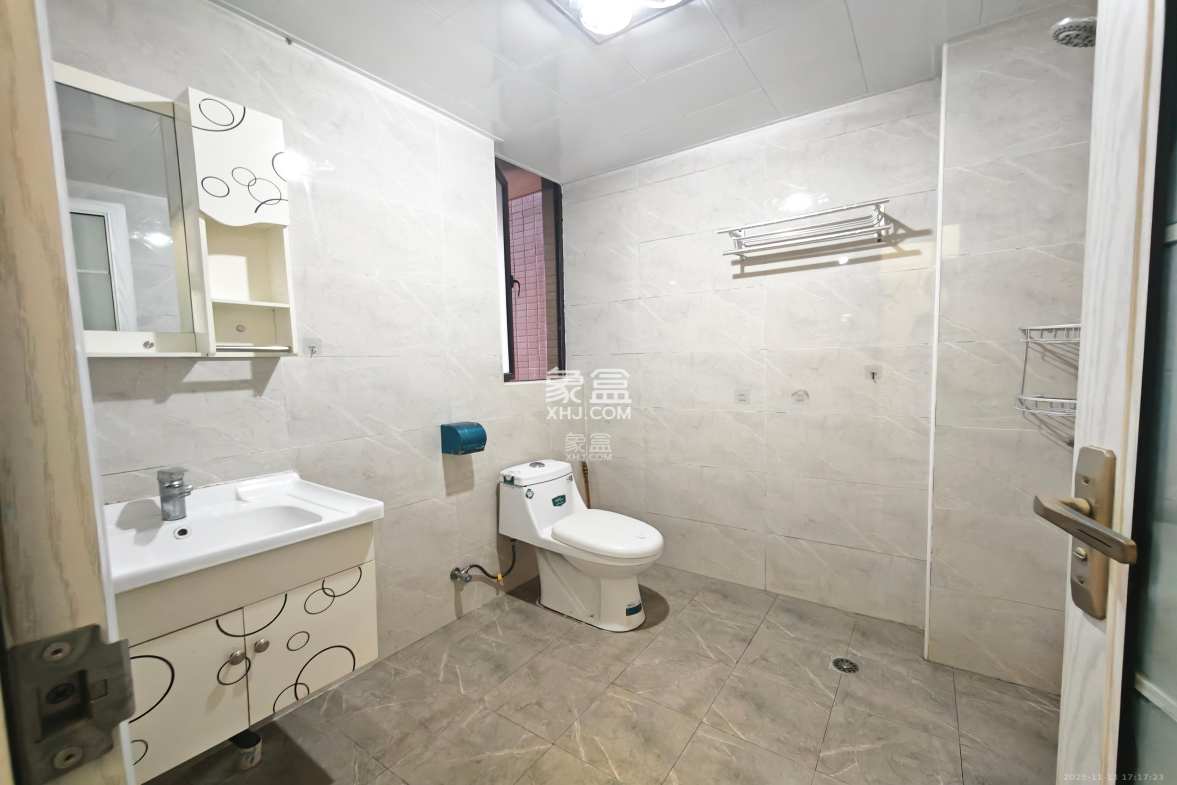 云开壹品樾玺 4室2厅2卫 2500.0元/月 云开壹品樾玺 4室2厅2卫 2500.0元/月室内图