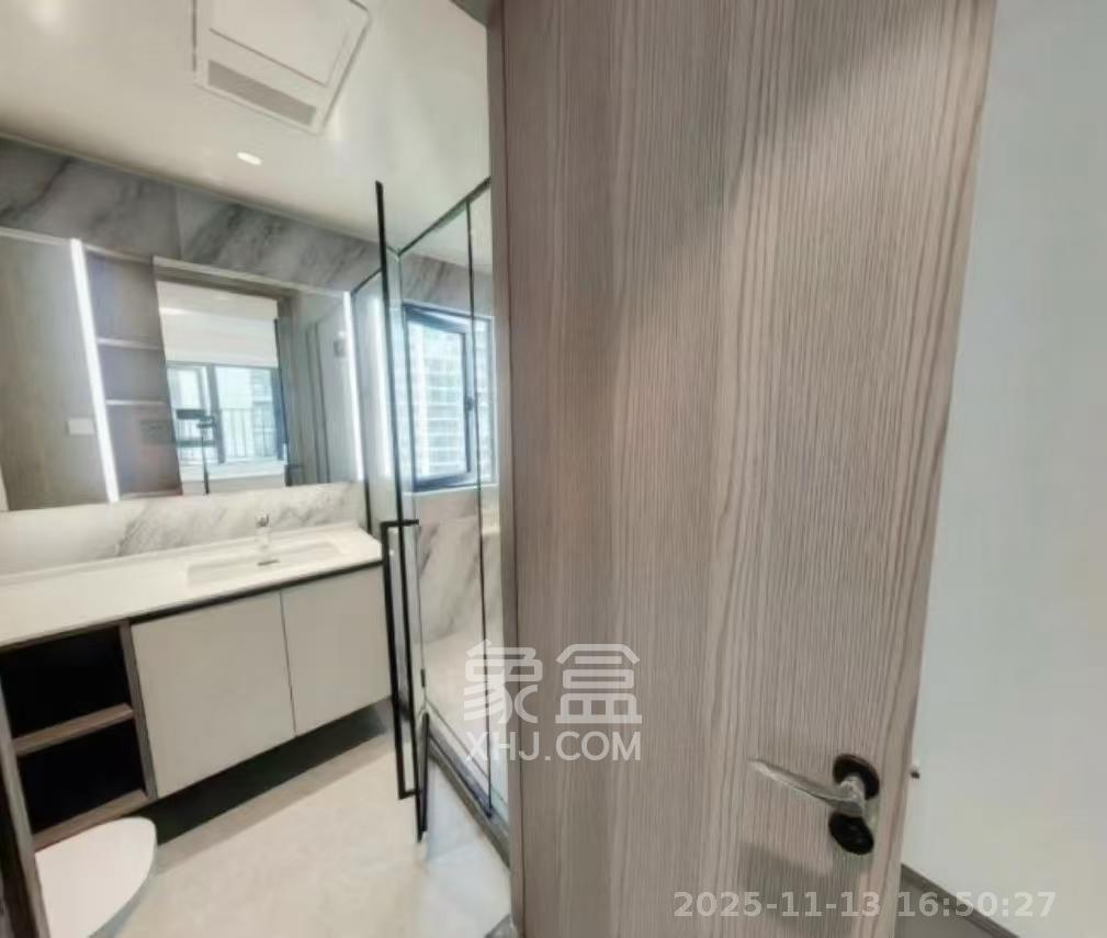 华润置地润樾府  4室2厅2卫    3500.0元/月室内图