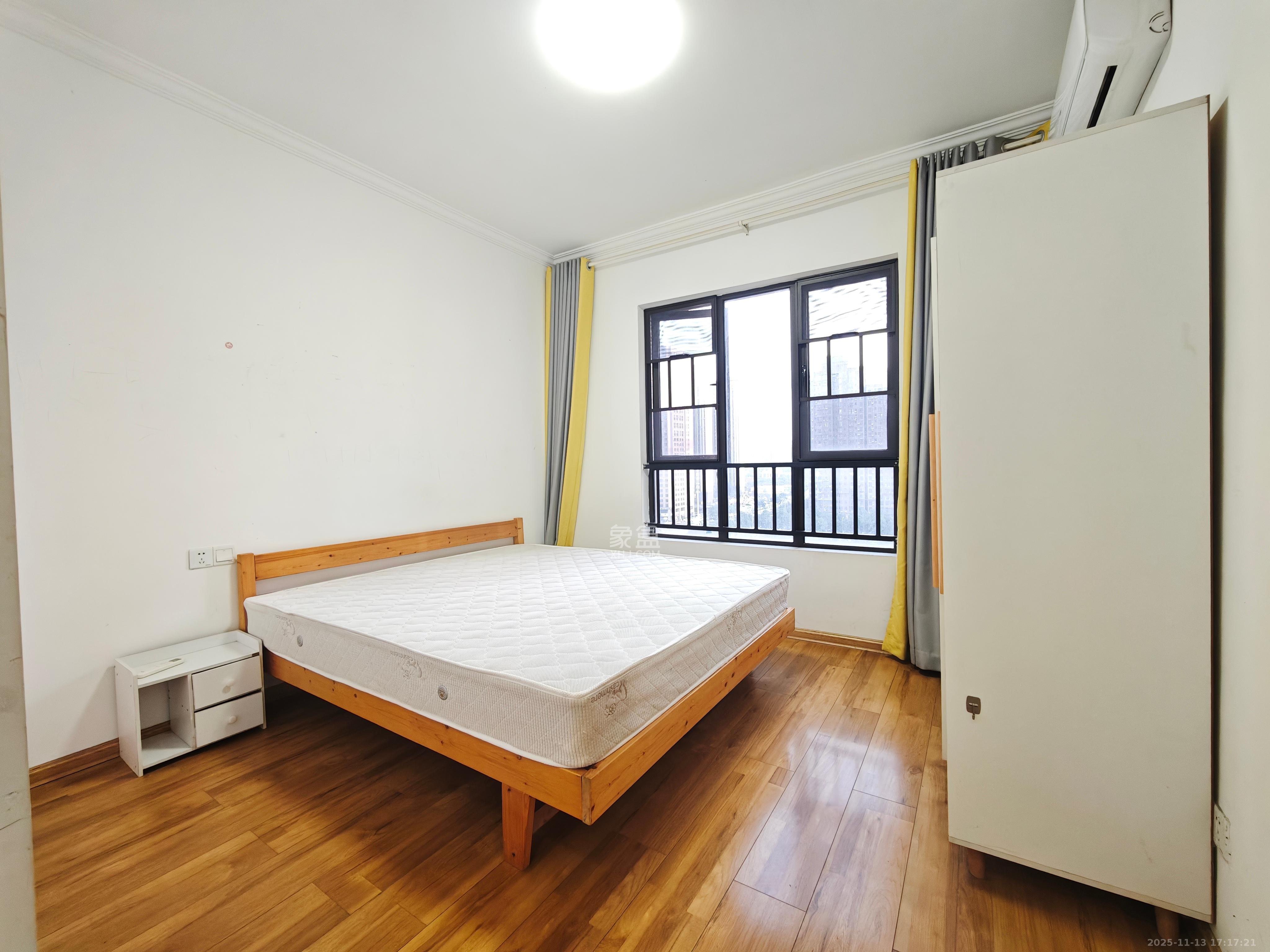 云开壹品樾玺  4室2厅2卫    2500.0元/月室内图